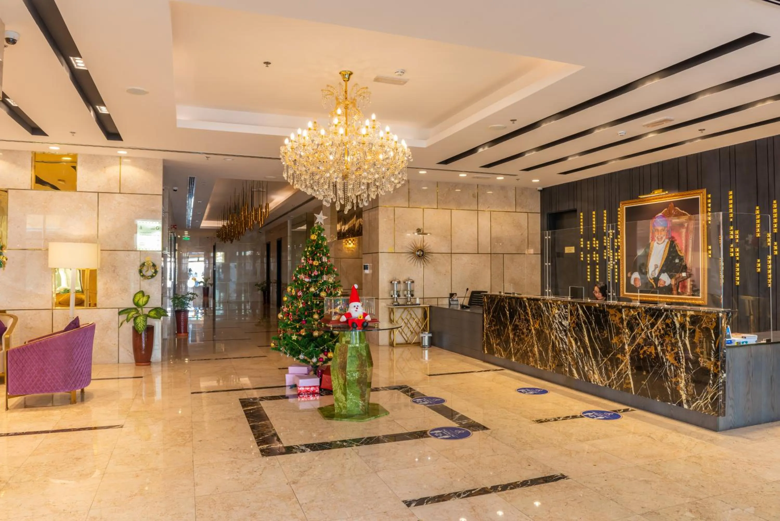 Lobby or reception in Royal Crown Hotel