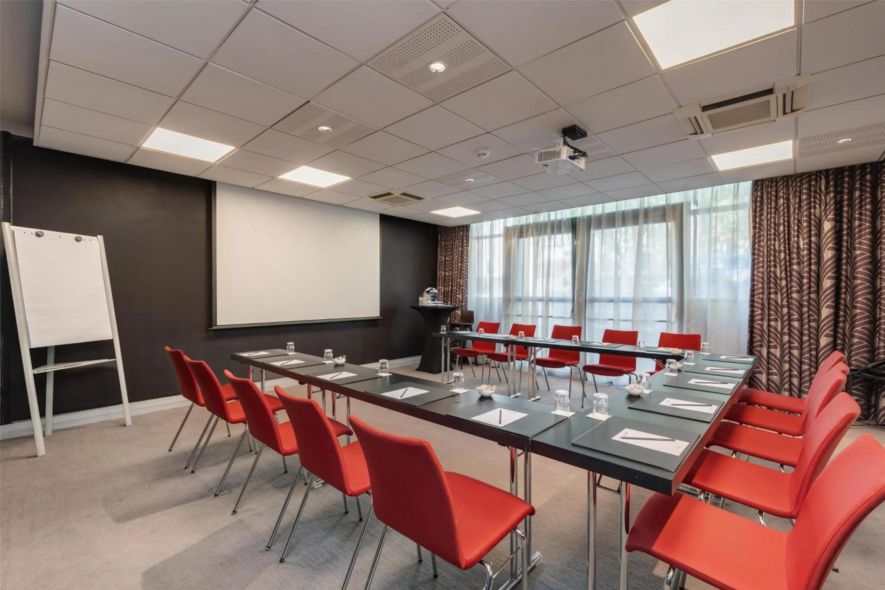 Meeting/conference room in Radisson Blu Hotel, Paris Boulogne