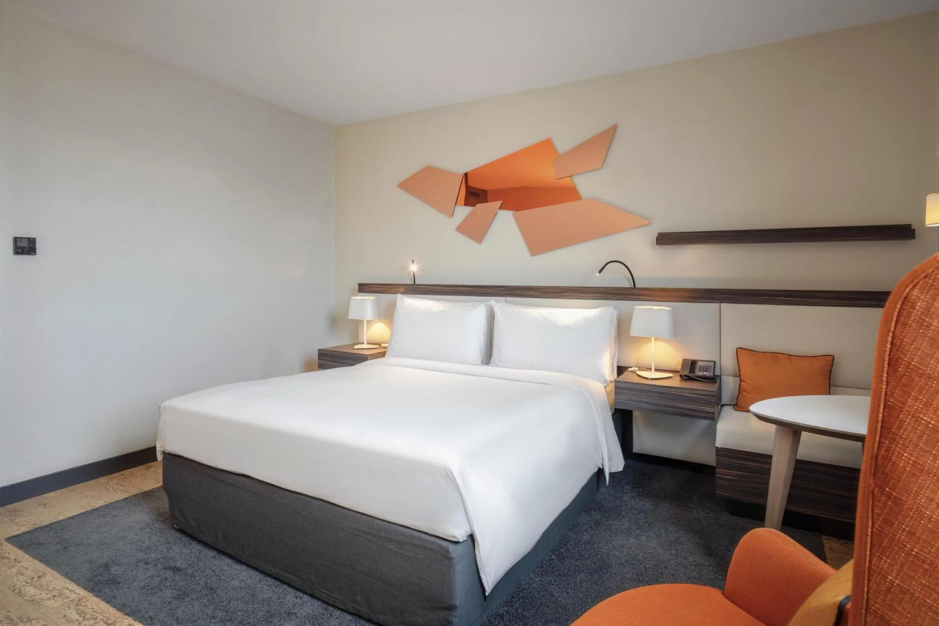 Bed in DoubleTree by Hilton Paris Boulogne