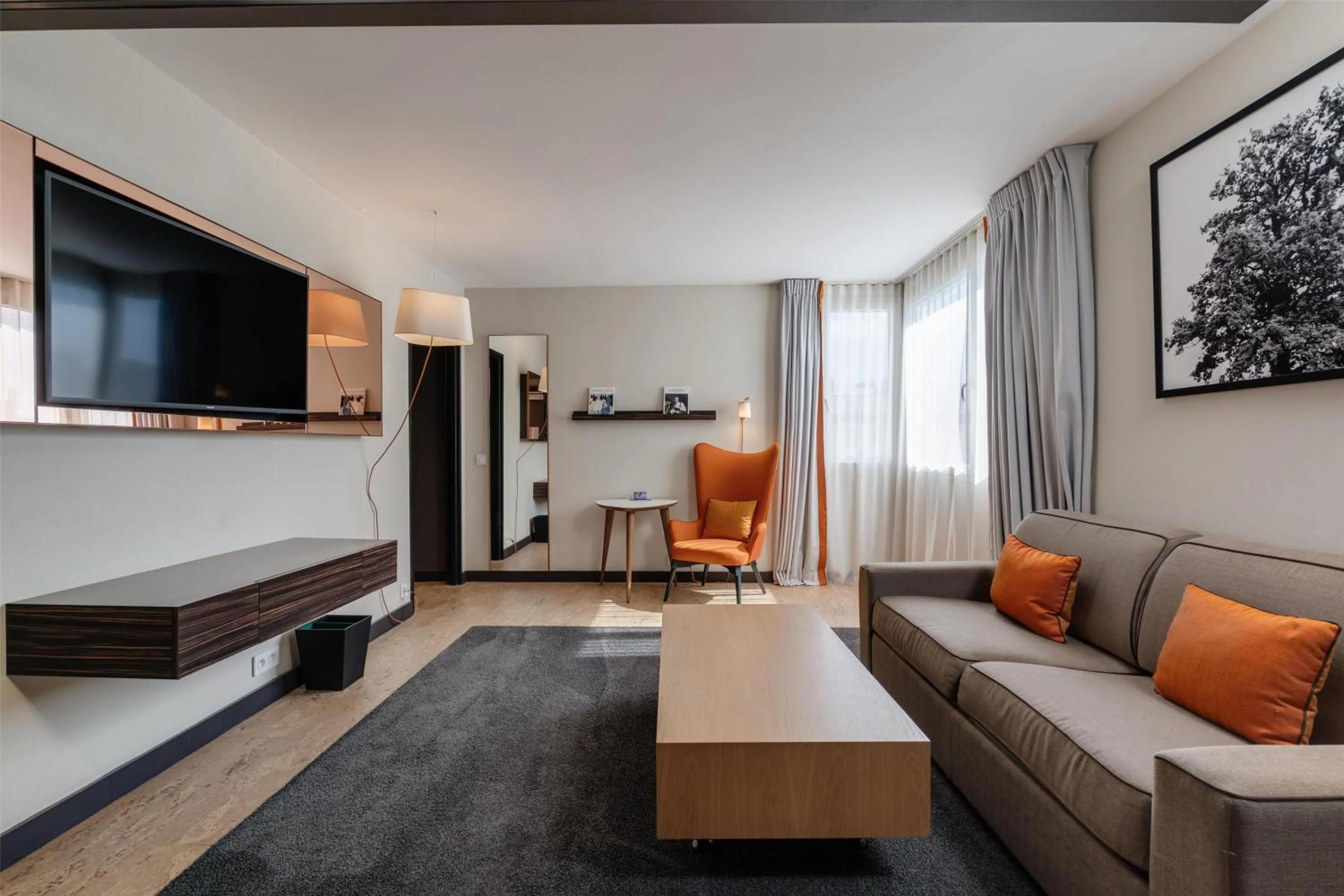 Photo of the whole room in Radisson Blu Hotel, Paris Boulogne