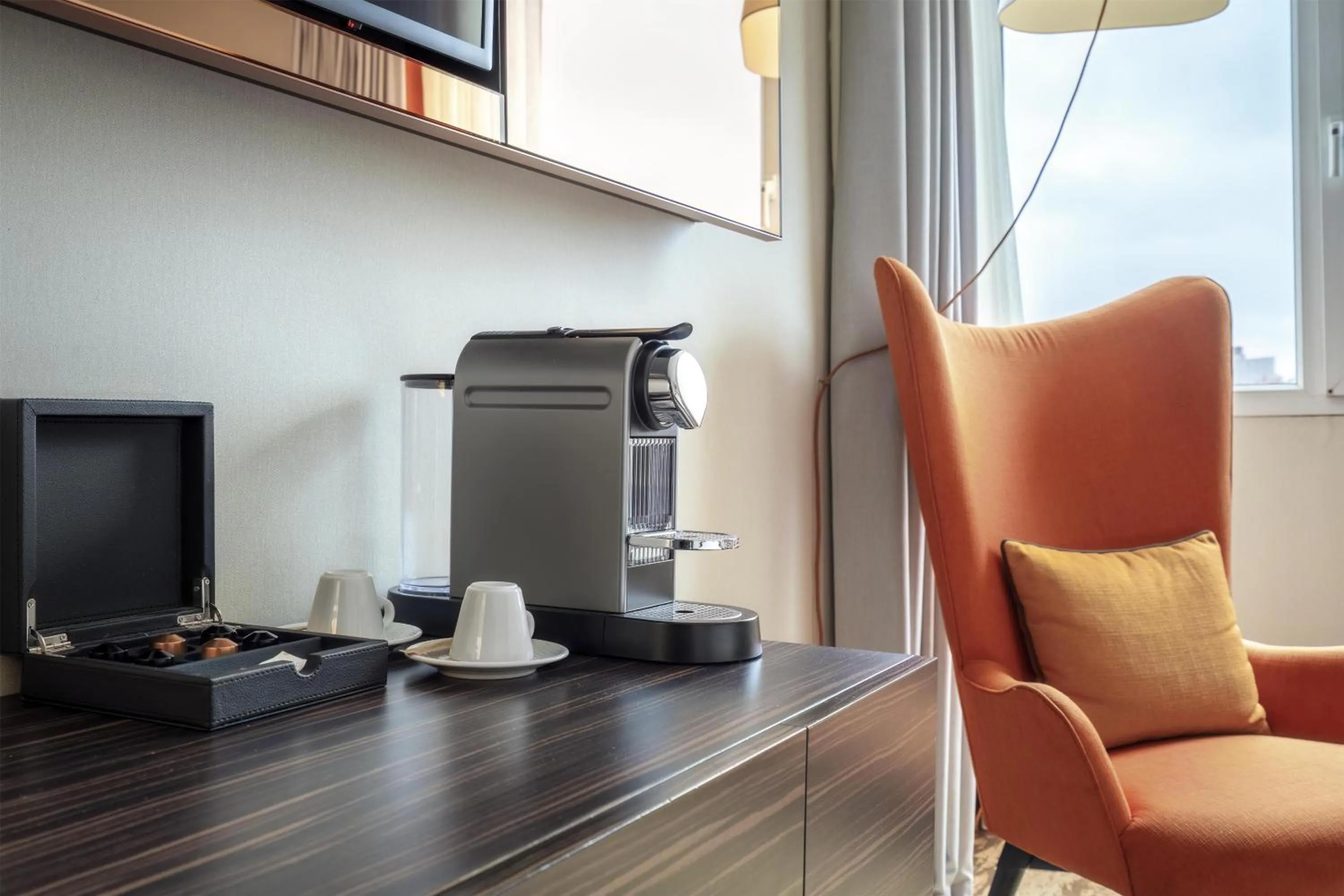 Bedroom in DoubleTree by Hilton Paris Boulogne