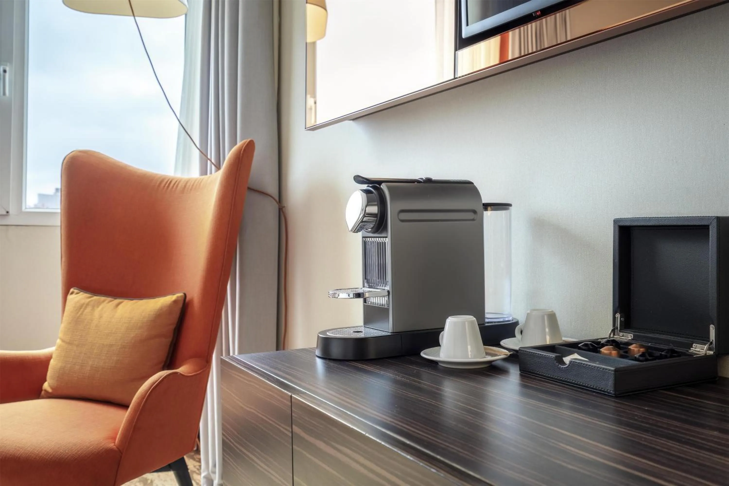 Bedroom in DoubleTree by Hilton Paris Boulogne