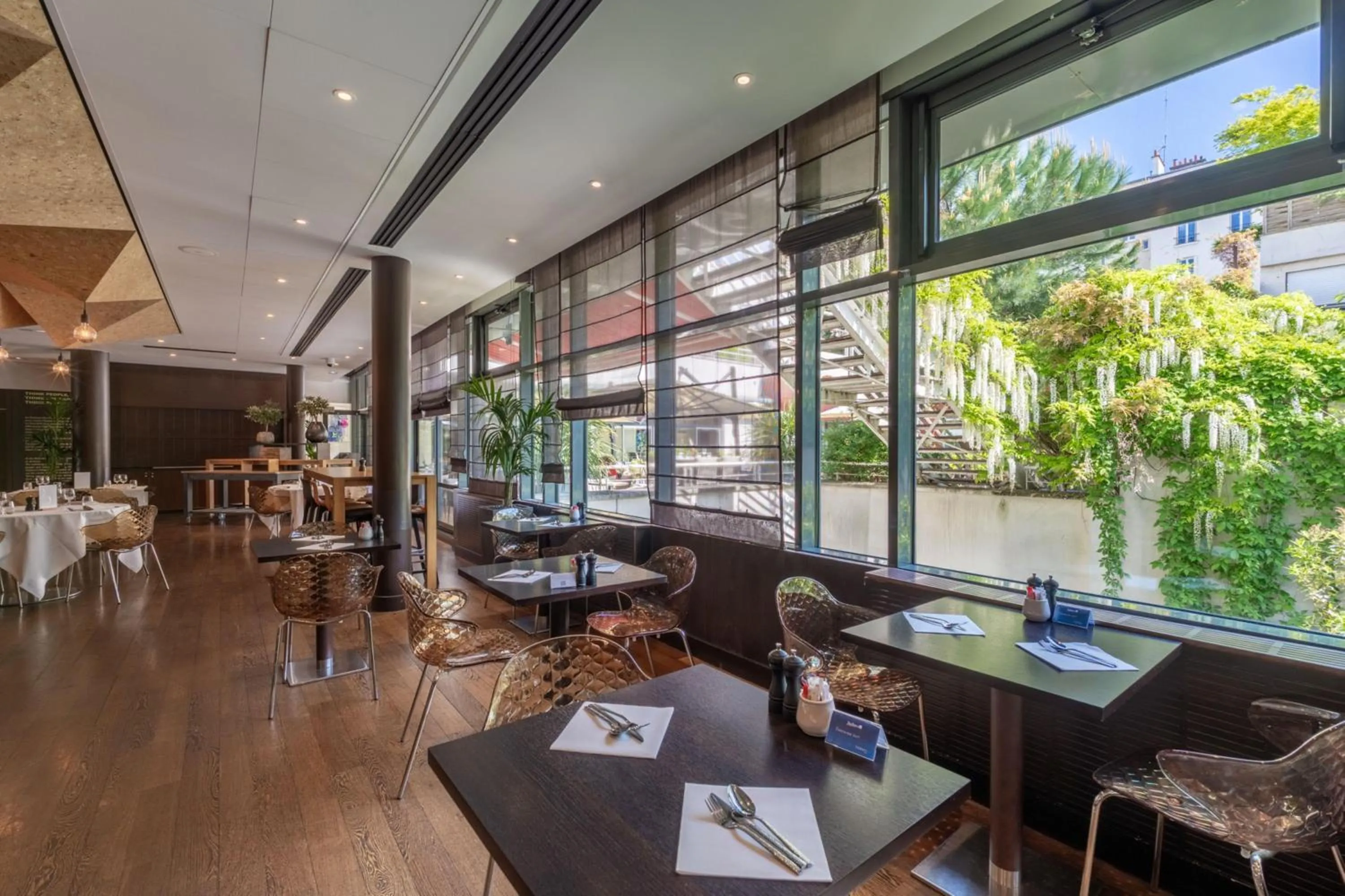 Restaurant/places to eat in DoubleTree by Hilton Paris Boulogne