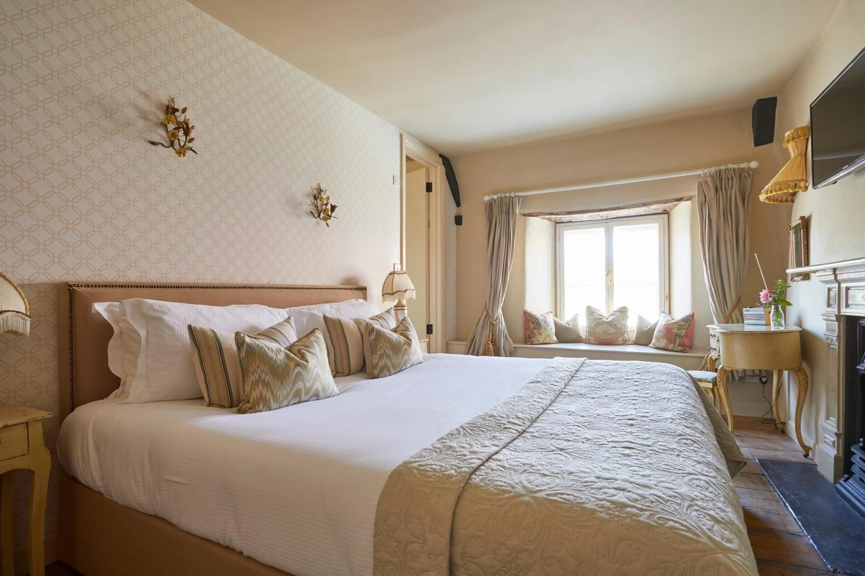 Bedroom, Bed in The White Hart