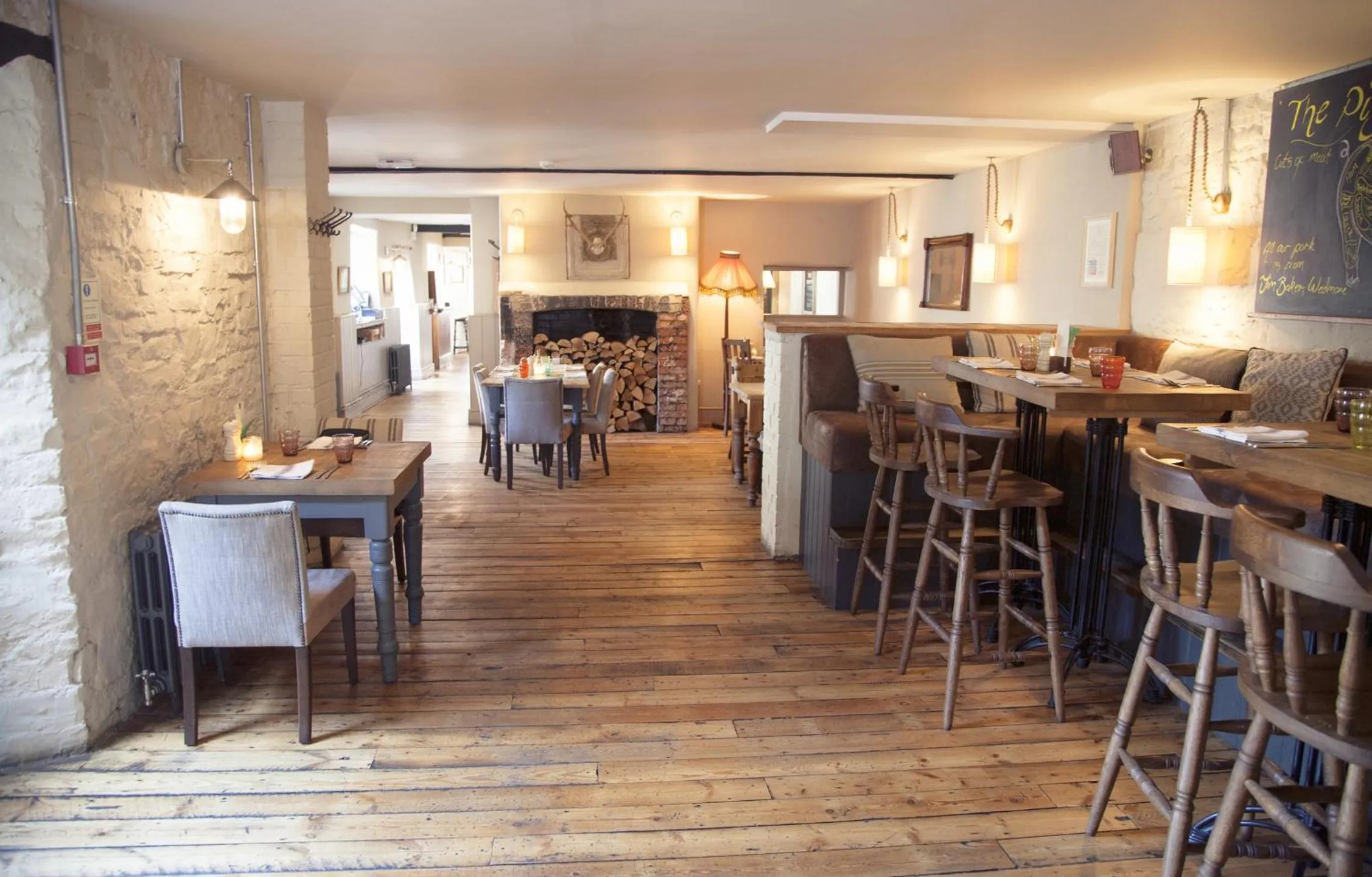 Restaurant/places to eat in The White Hart