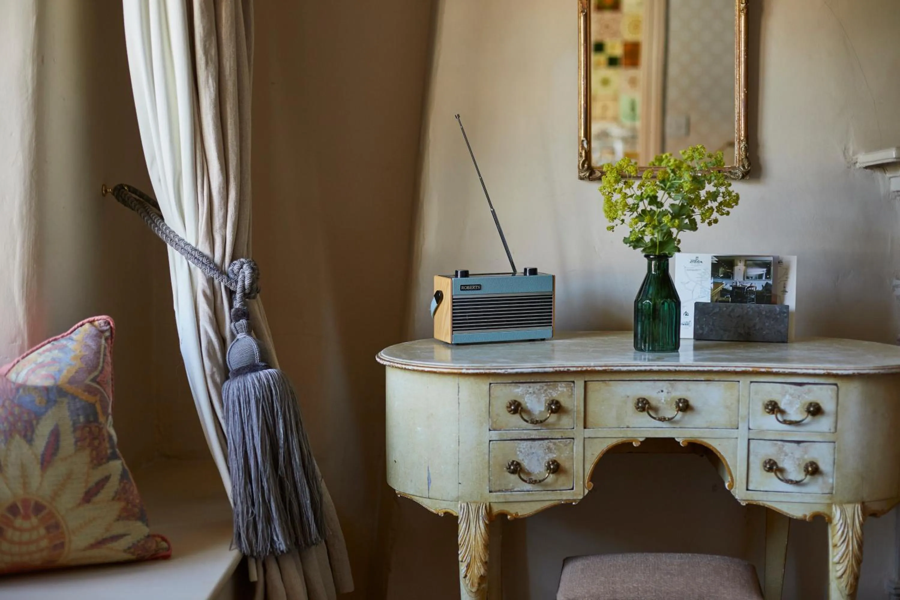 Decorative detail in The White Hart