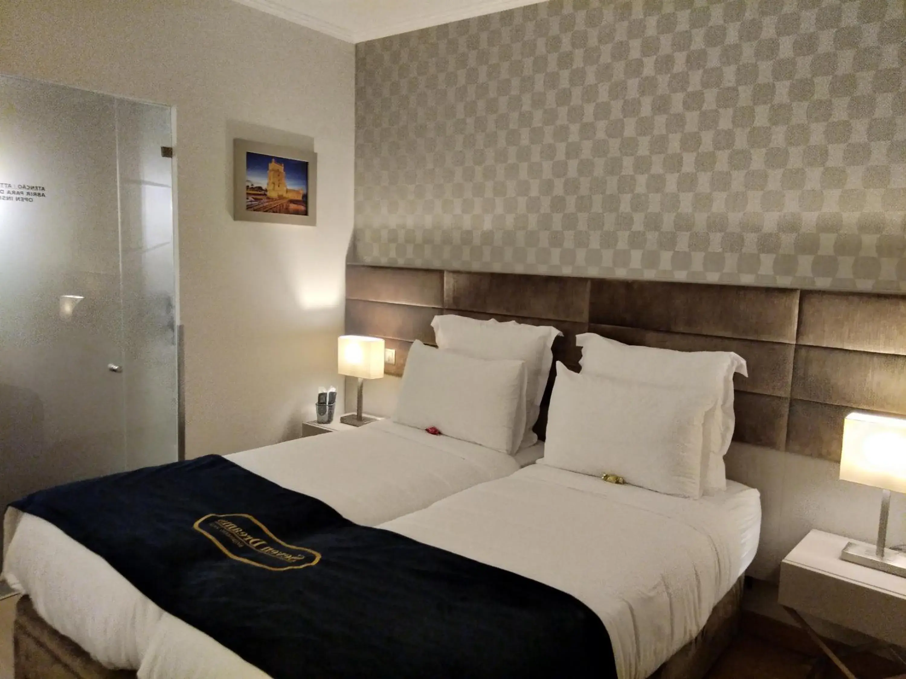 Standard Double or Twin Room - Interior 4 in Seven Dreams Suites Standard Double or Twin Room - Interior 4 in Seven Dreams Suites