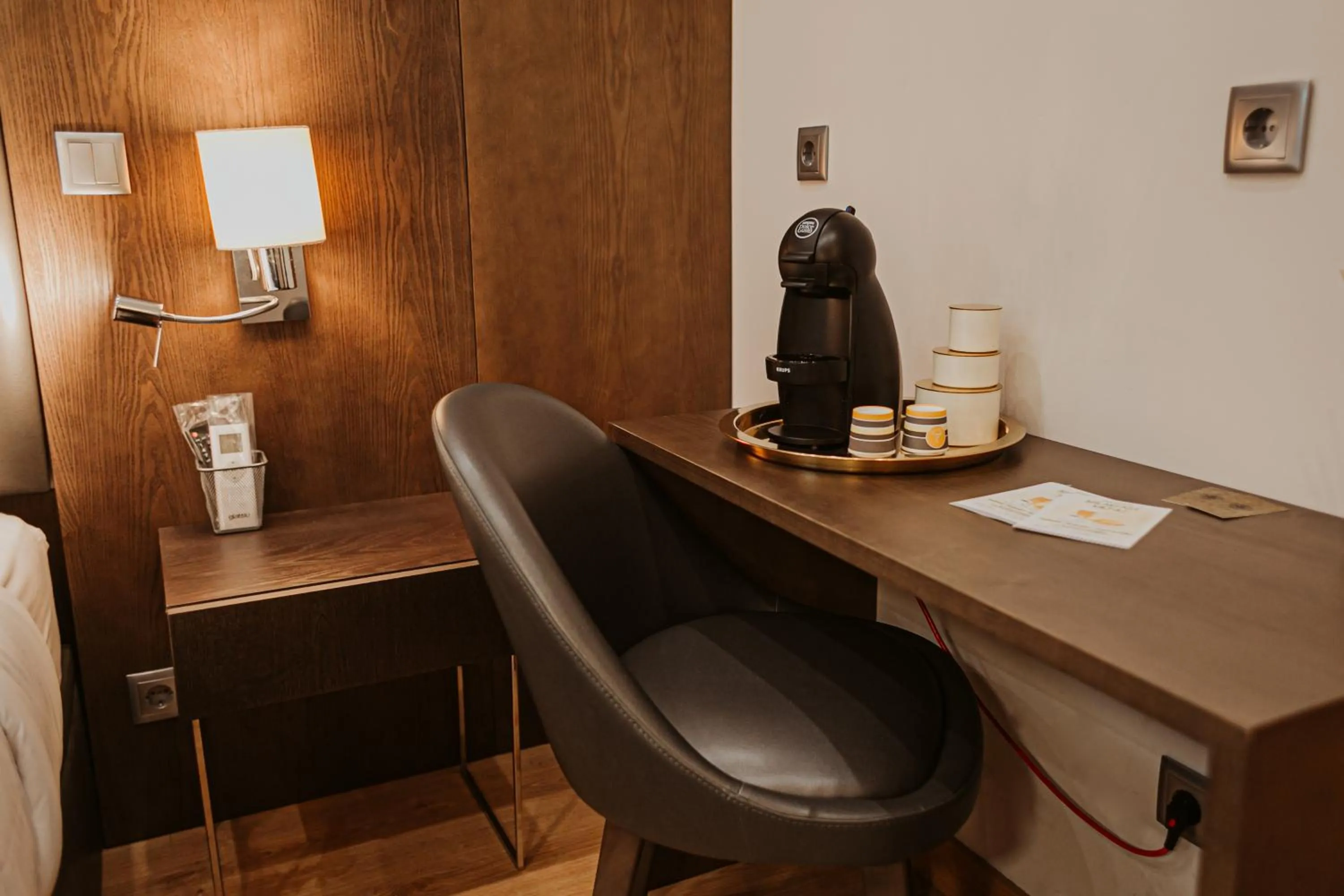 Coffee/tea facilities in Seven Dreams Suites