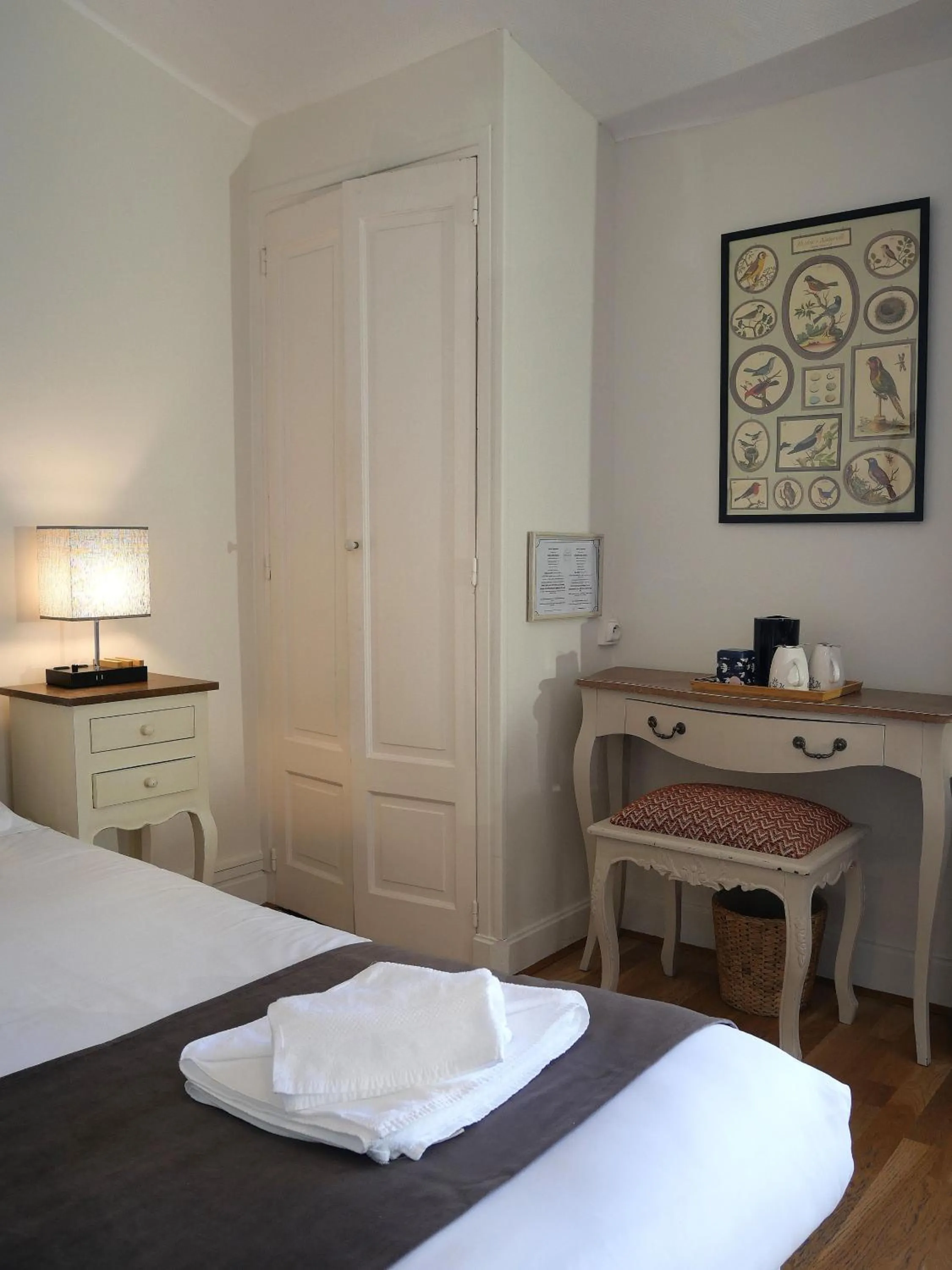 Bedroom, Bed in Hôtel De L'Amphithéâtre