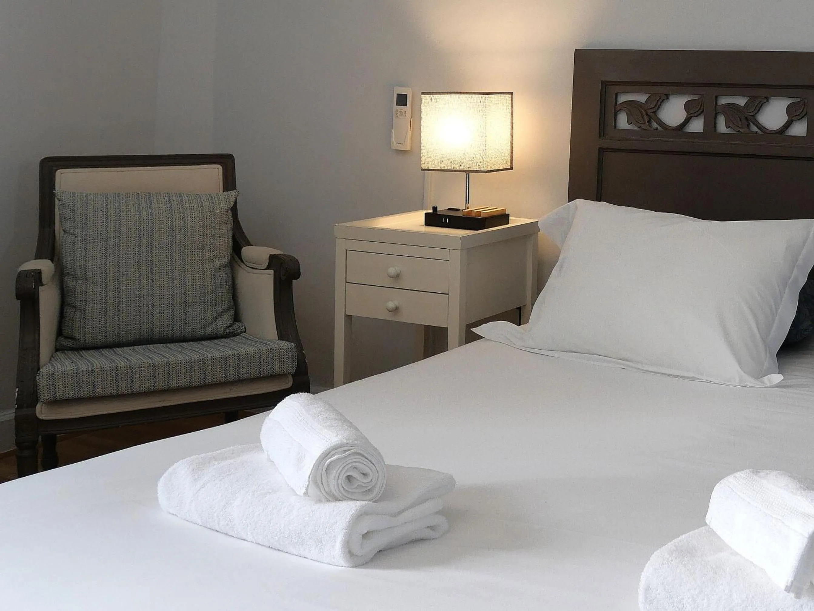 Bedroom, Bed in Hôtel De L'Amphithéâtre