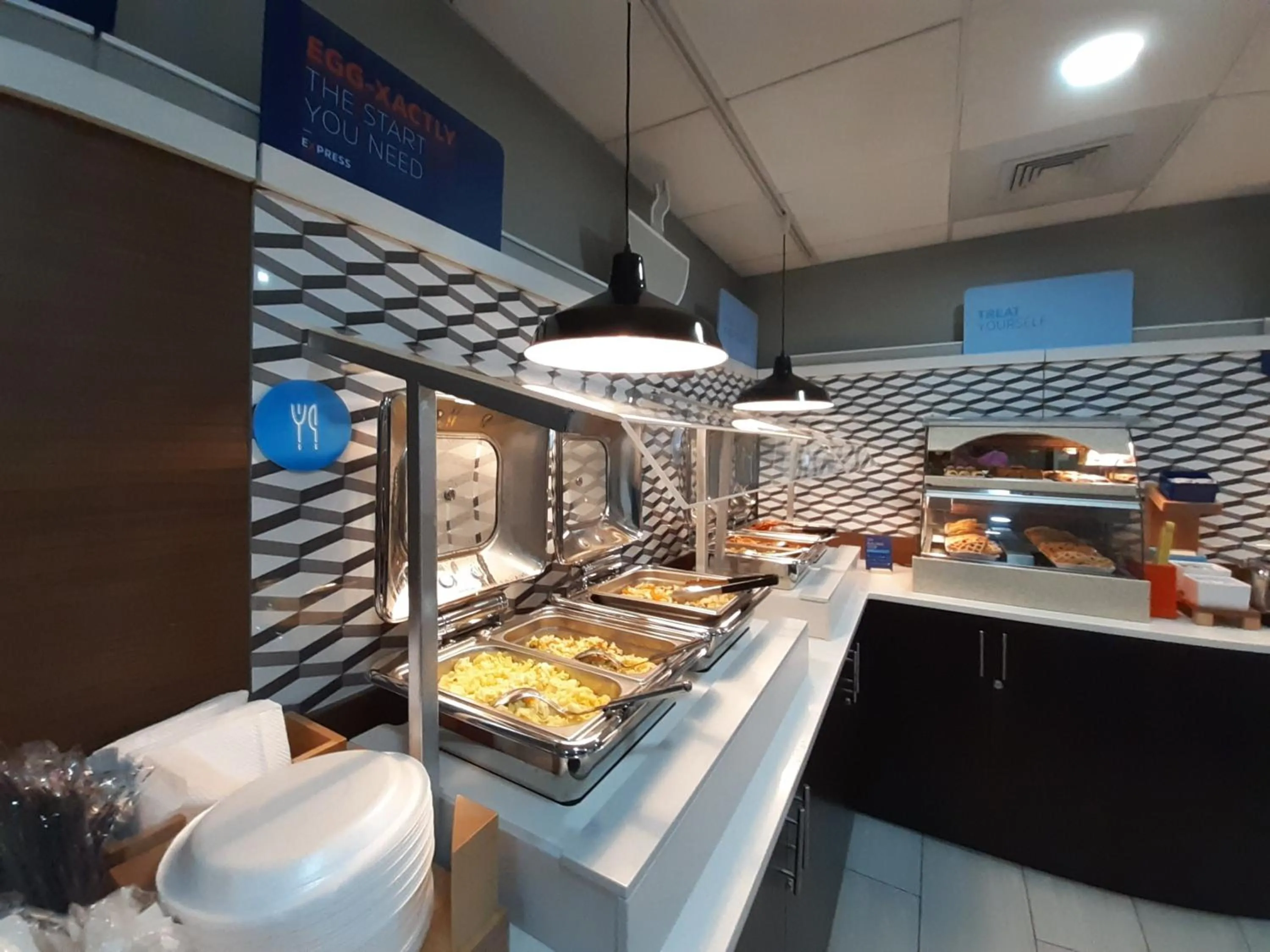 Breakfast in Holiday Inn Express Trincity by IHG