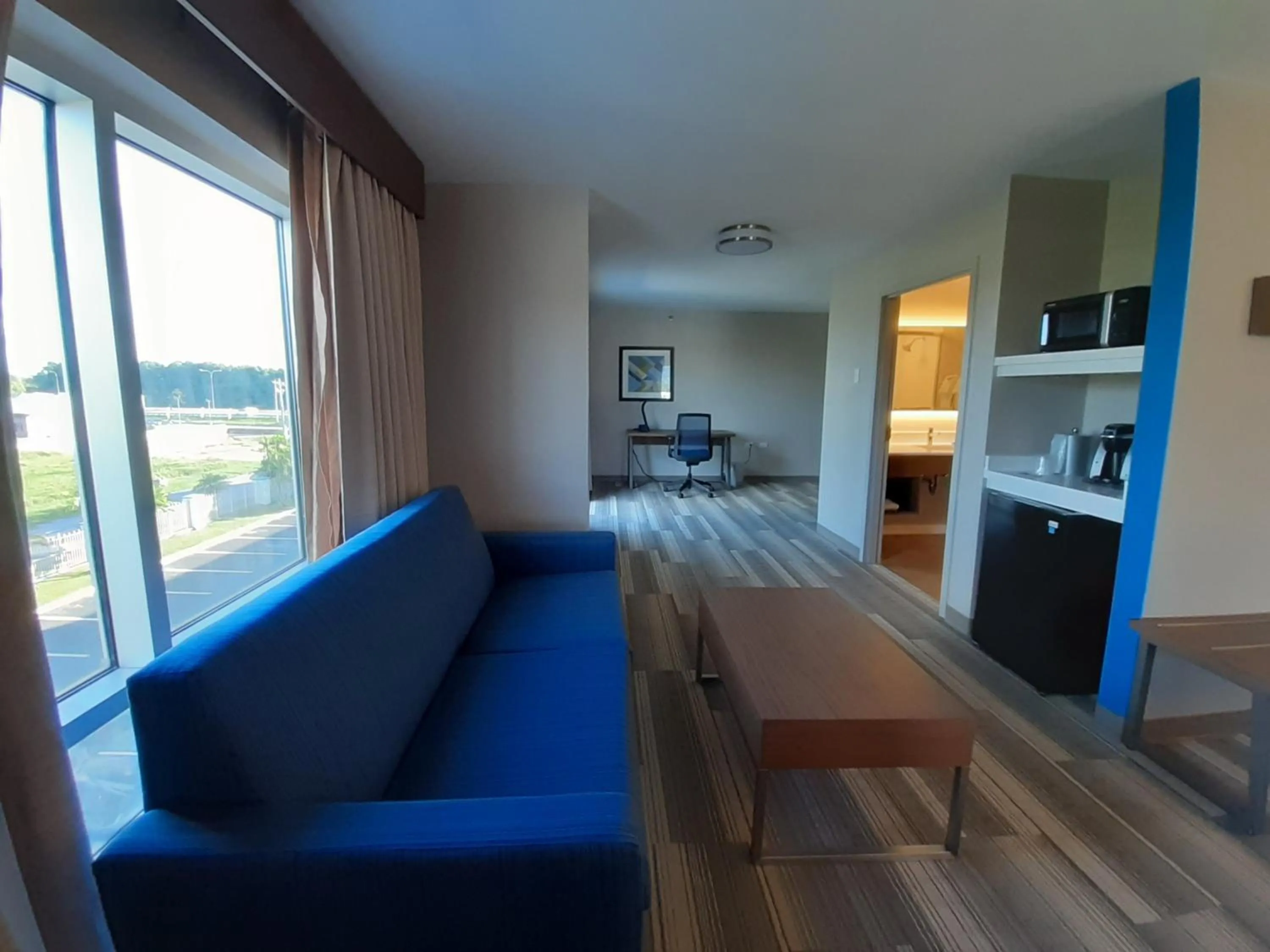 Photo of the whole room in Holiday Inn Express Trincity by IHG