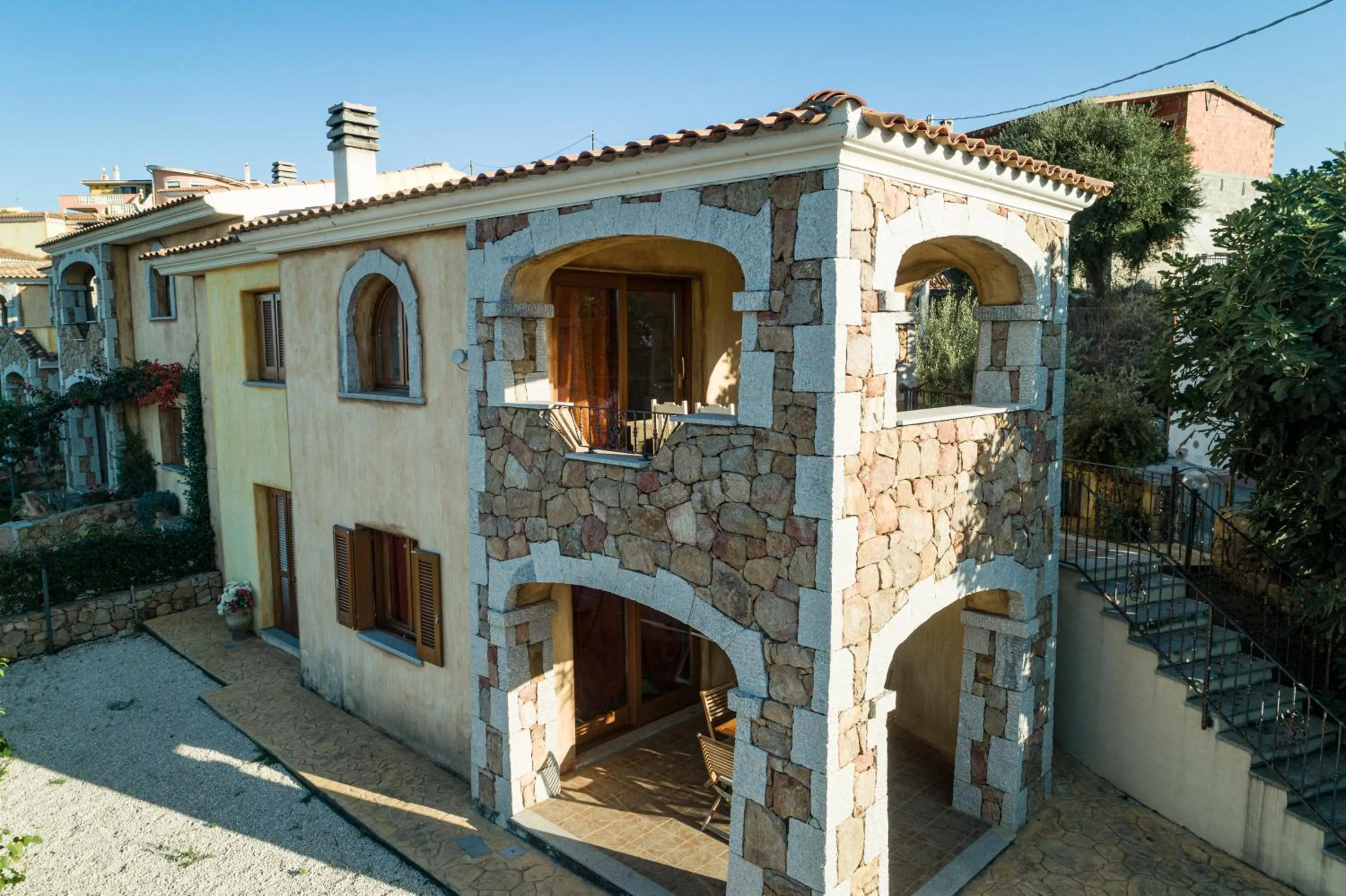 Property building in Appartamenti Tanaunella