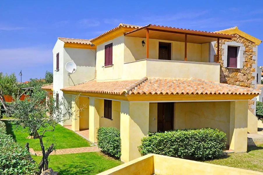 Facade/entrance in Appartamenti Tanaunella