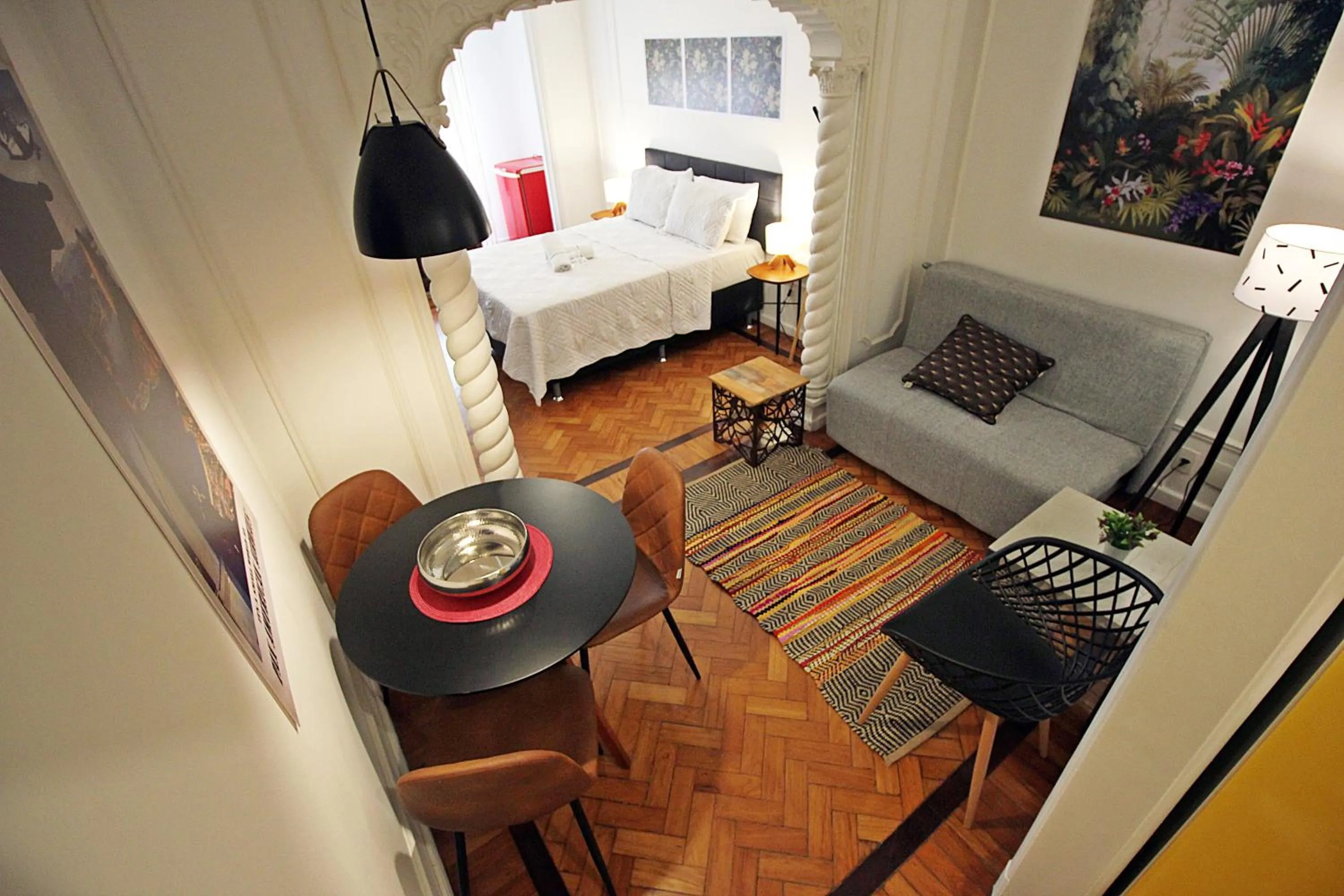 Photo of the whole room, Bed in Rio Spot Homes vintage C051