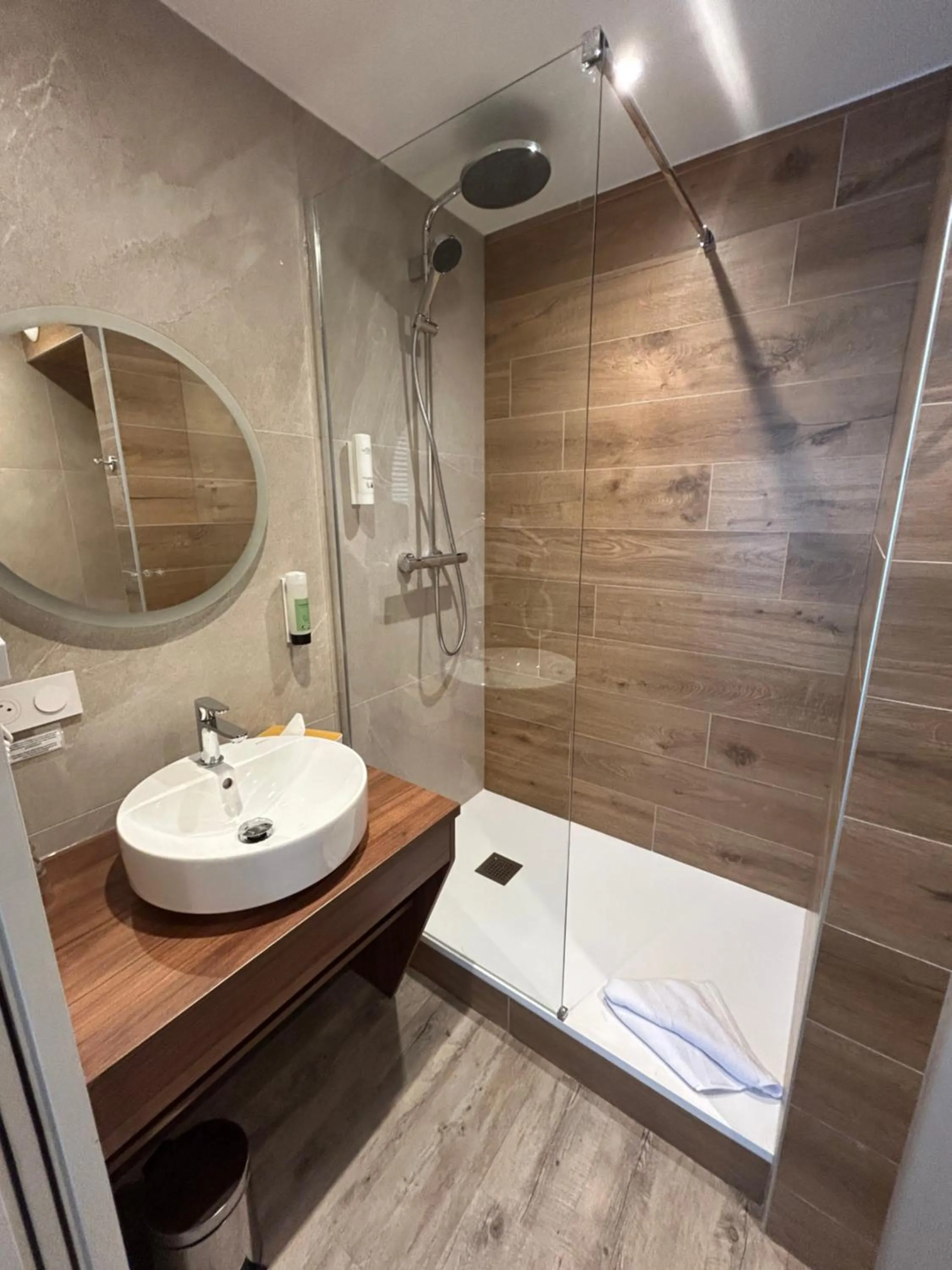 Le Crystal Dinard, Sure Hotel Collection by Best Western