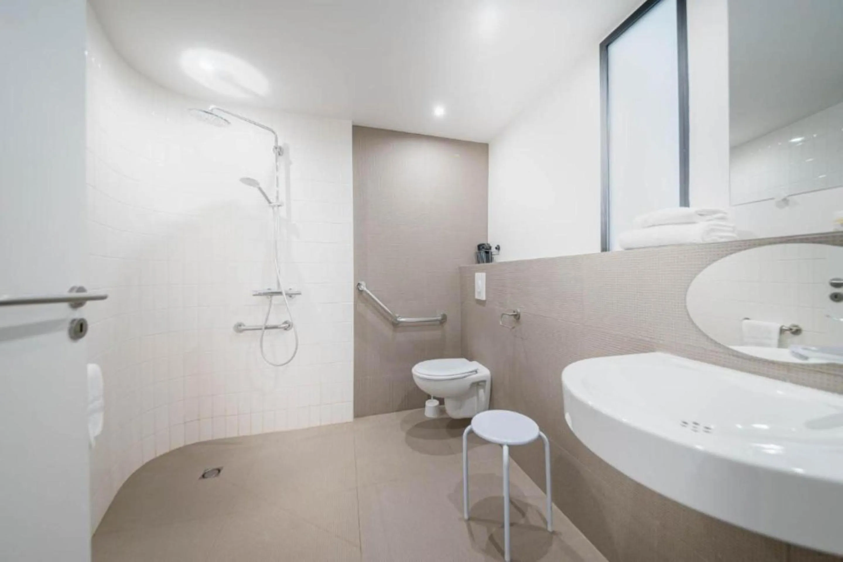 Bathroom in Le Crystal Dinard, Sure Hotel Collection by Best Western
