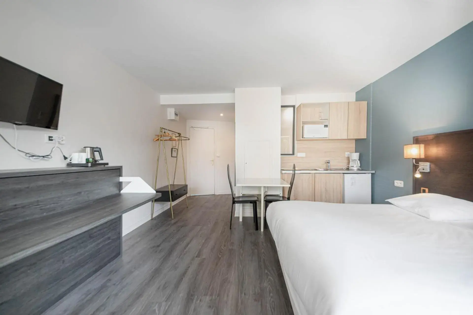 Family Room with One Queen and One Single Bed - Non-Smoking in Le Crystal Dinard, Sure Hotel Collection by Best Western Family Room with One Queen and One Single Bed - Non-Smoking in Le Crystal Dinard, Sure Hotel Collection by Best Western