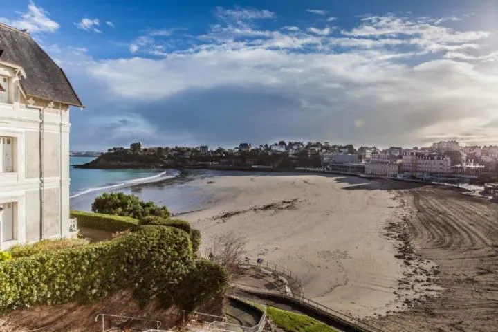 Le Crystal Dinard, Sure Hotel Collection by Best Western