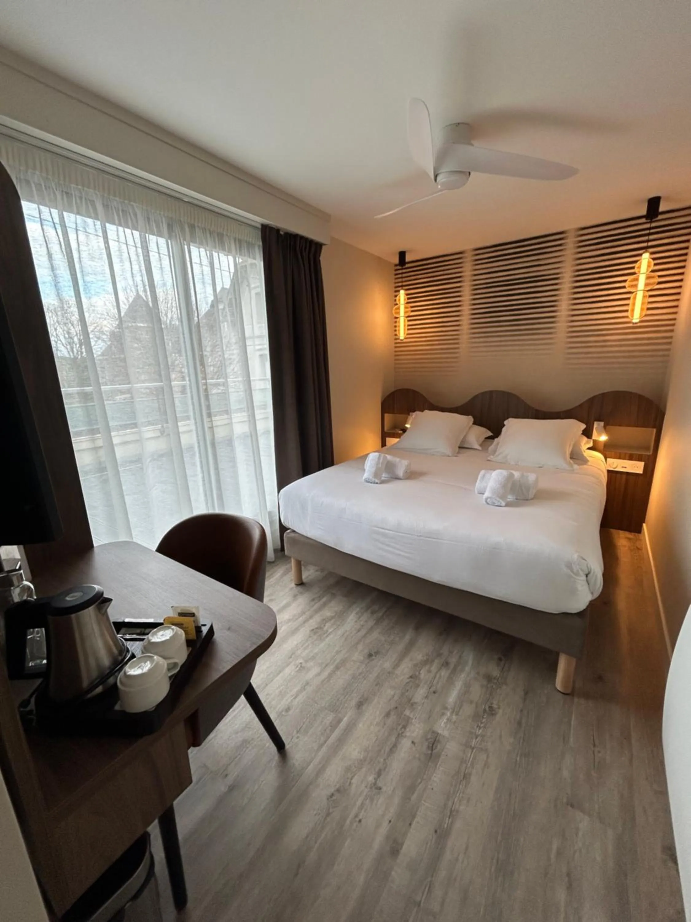 Bed in Le Crystal Dinard, Sure Hotel Collection by Best Western