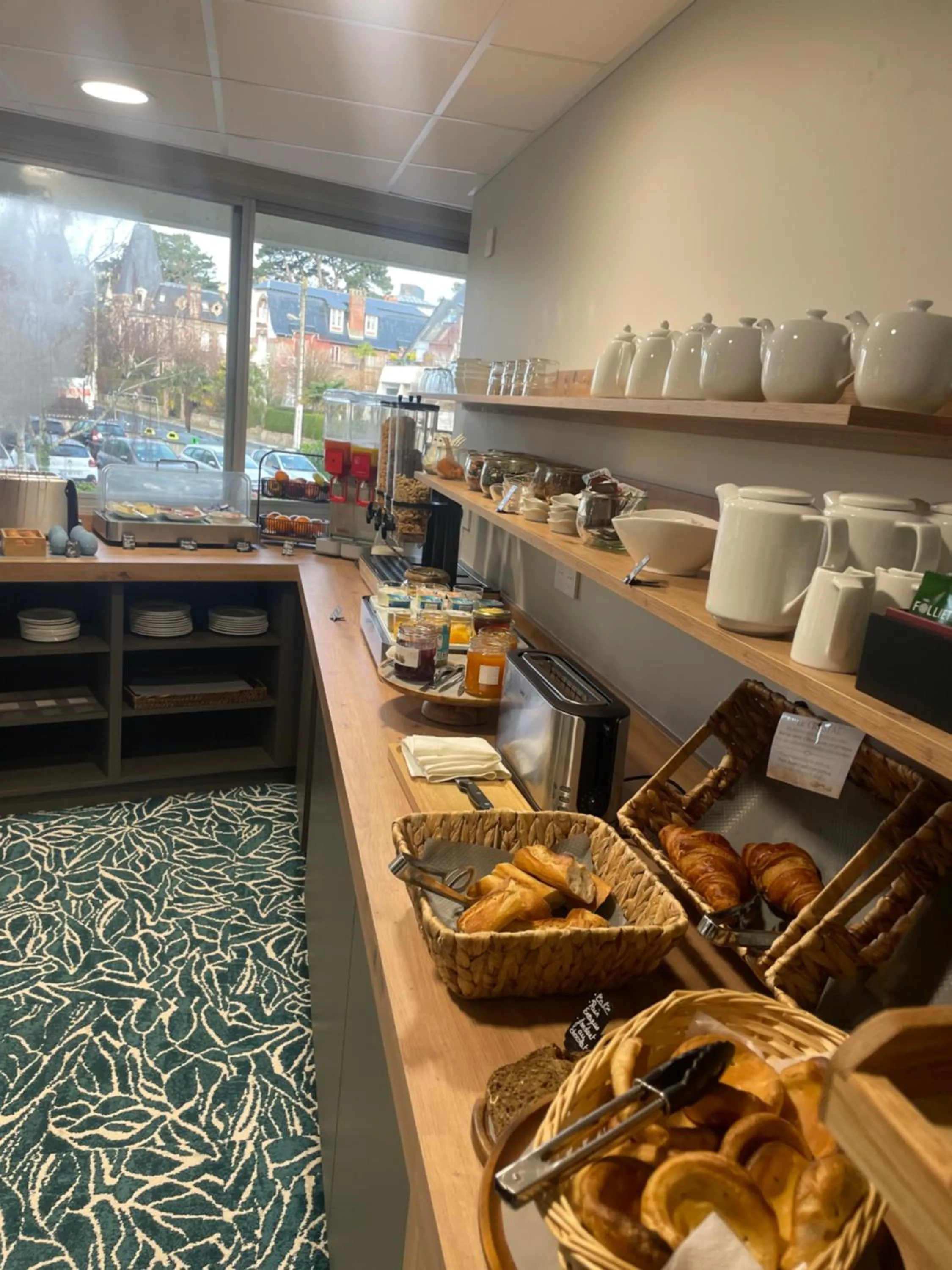 Le Crystal Dinard, Sure Hotel Collection by Best Western