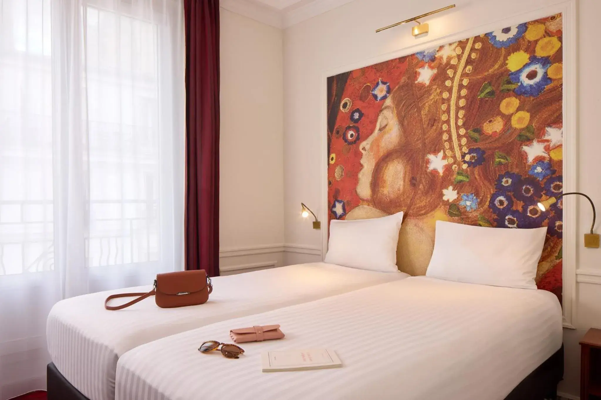 Comfort Twin Room in Timhotel Tour Montparnasse Comfort Twin Room in Timhotel Tour Montparnasse