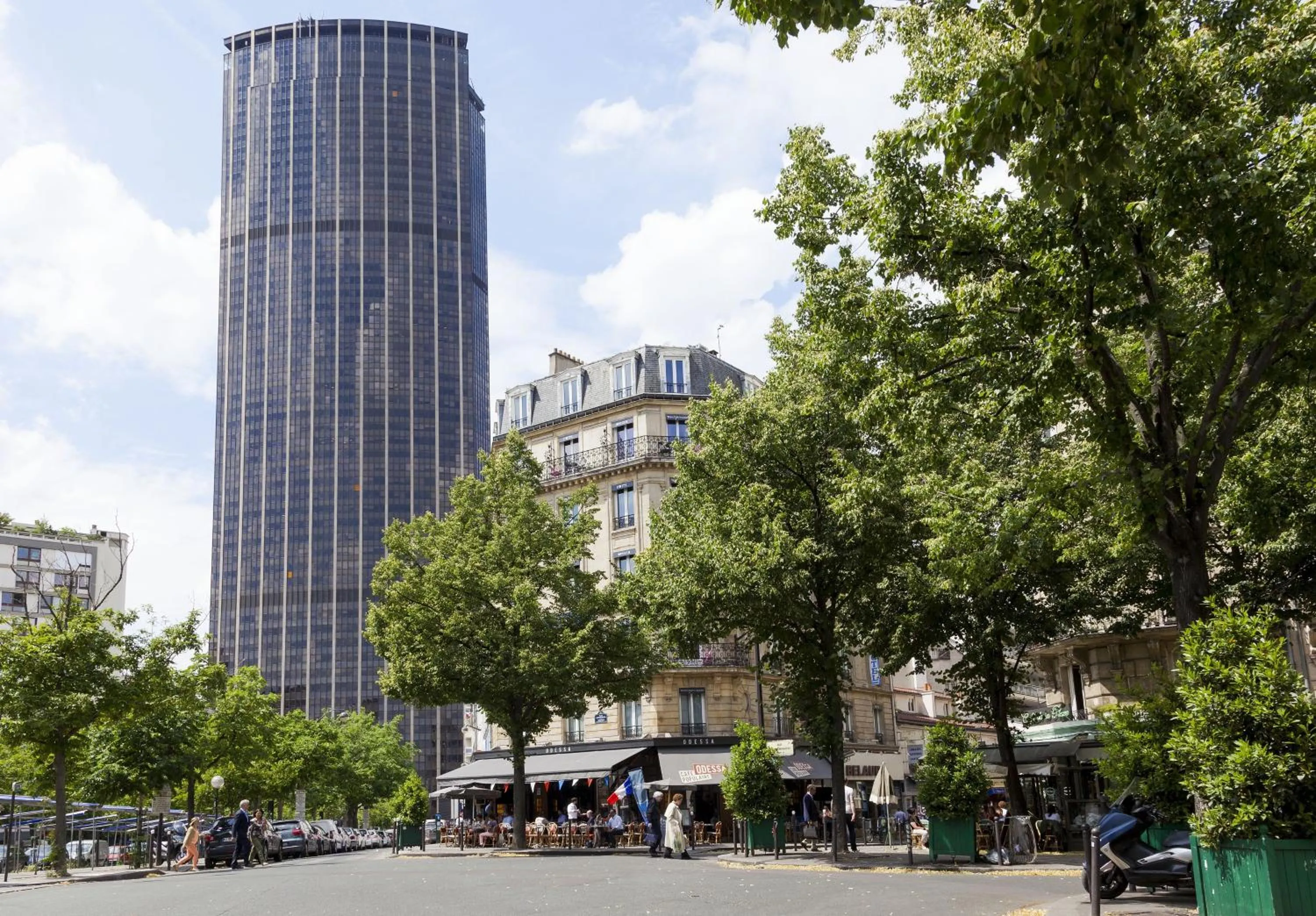 Neighbourhood in Timhotel Tour Montparnasse