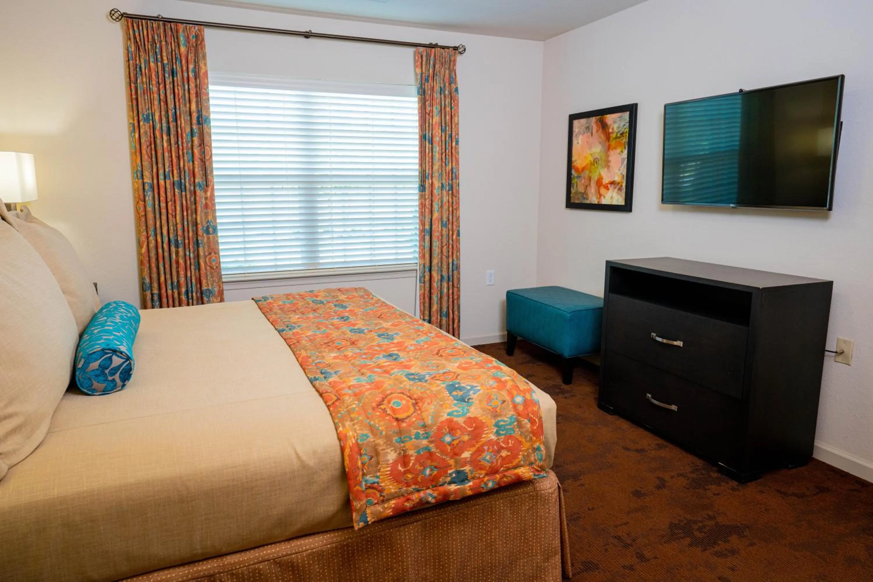 TV and multimedia, Bed in The Colonies at Williamsburg