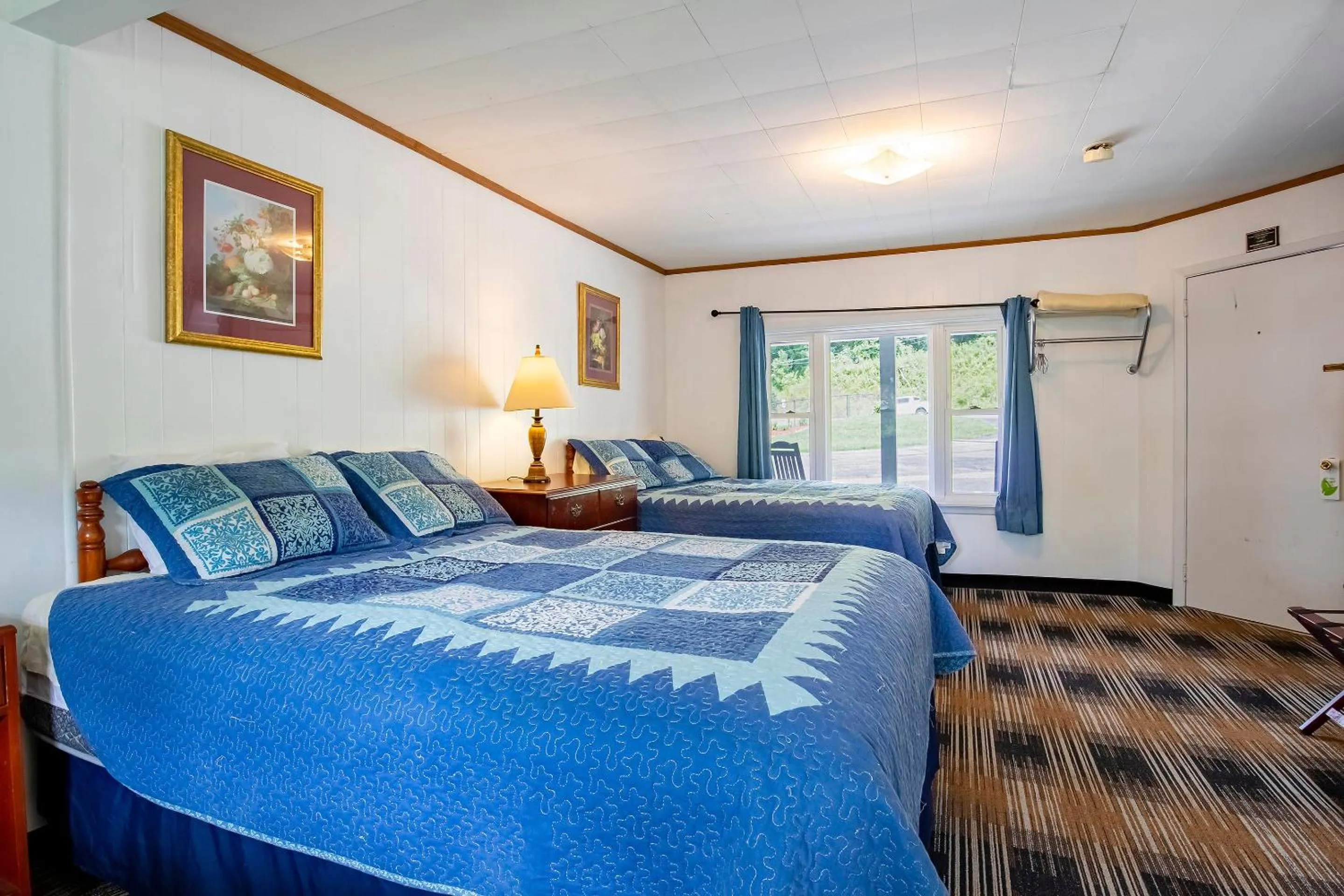 Bedroom, Bed in Lloyd's On The River Country Inn By Oyo