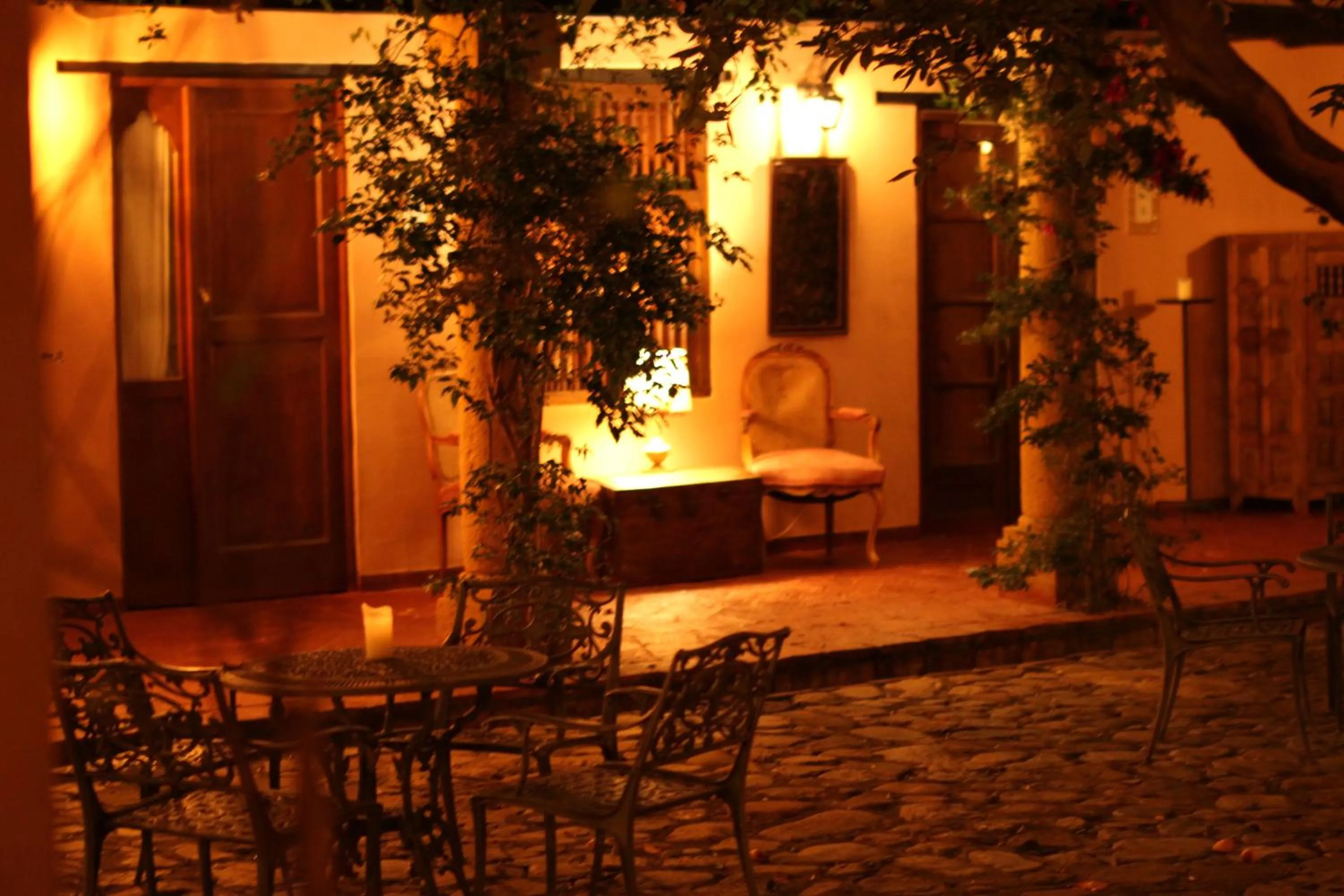 Night in Hotel Plazuela de San Agustín - PSA Hotel