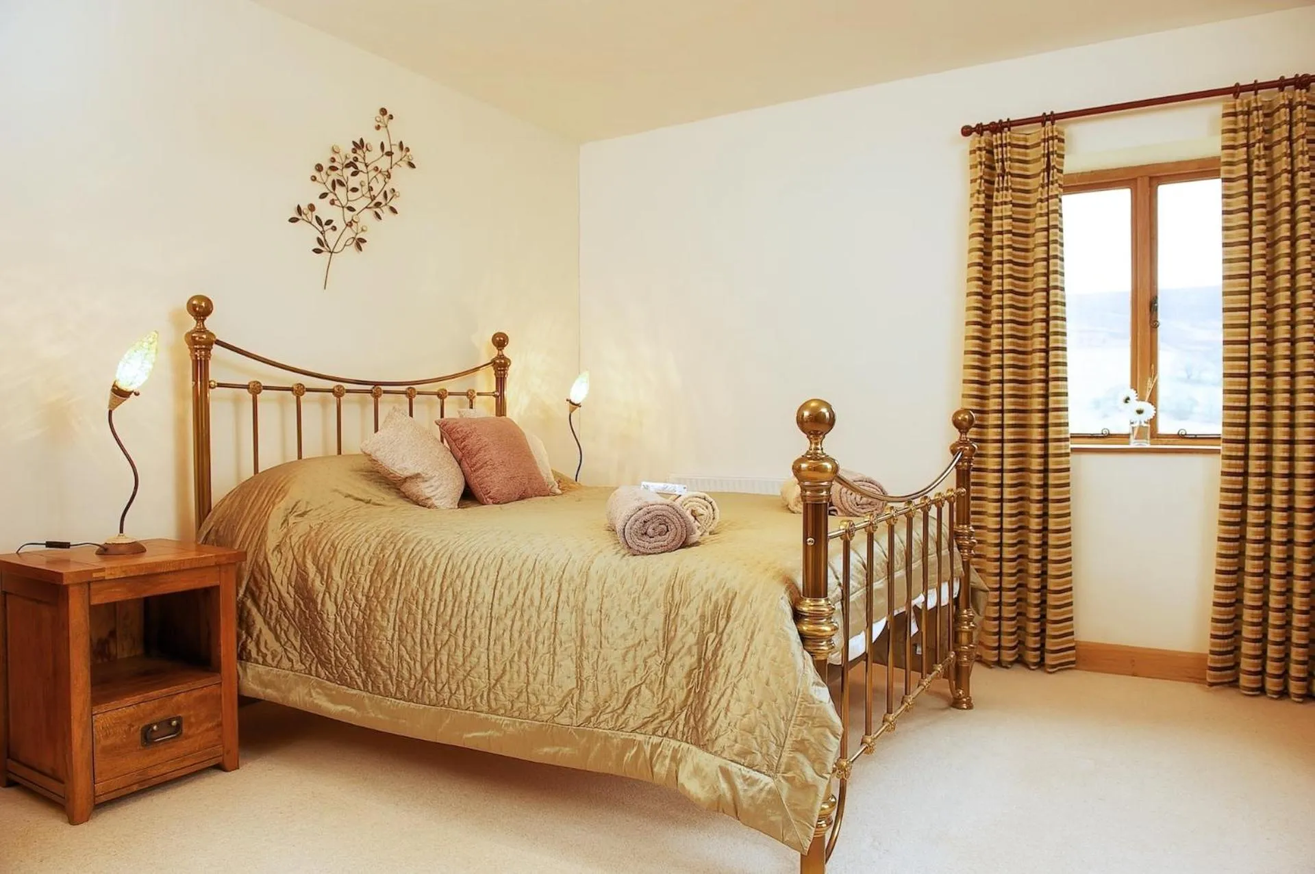 Bedroom, Bed in The Celyn