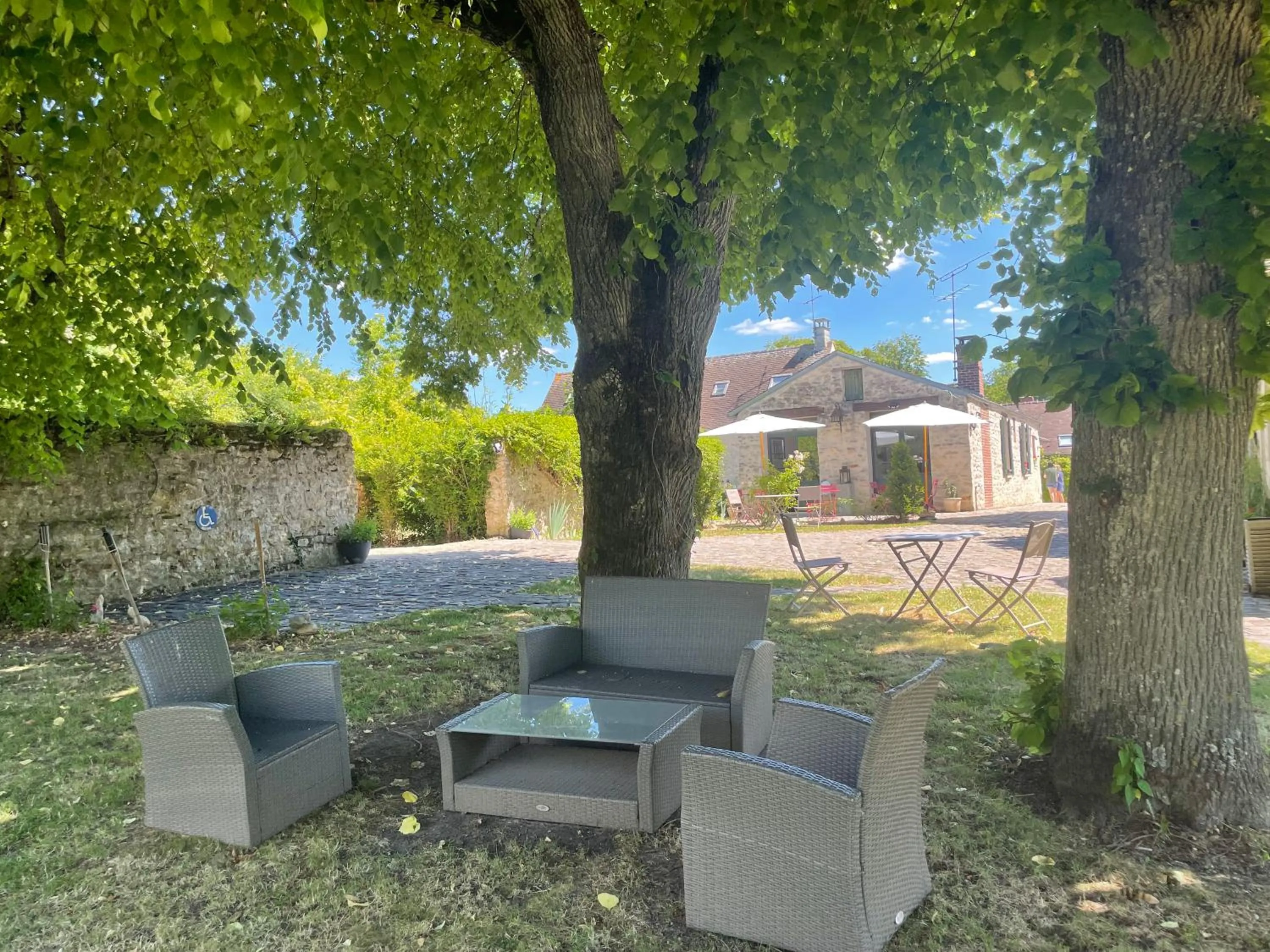 Garden in Hotel L'Aunette Cottage