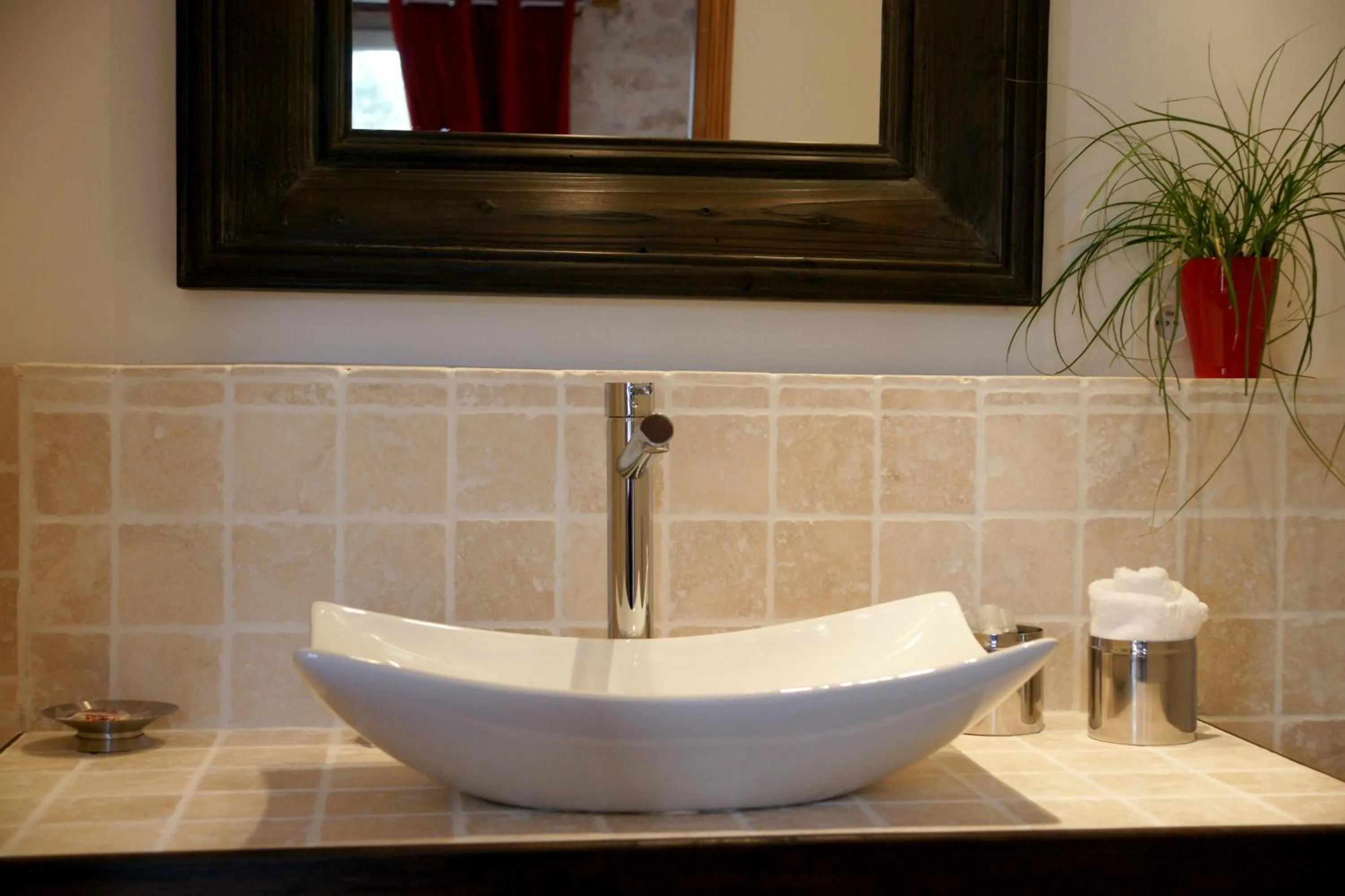 Bathroom in Hotel L'Aunette Cottage