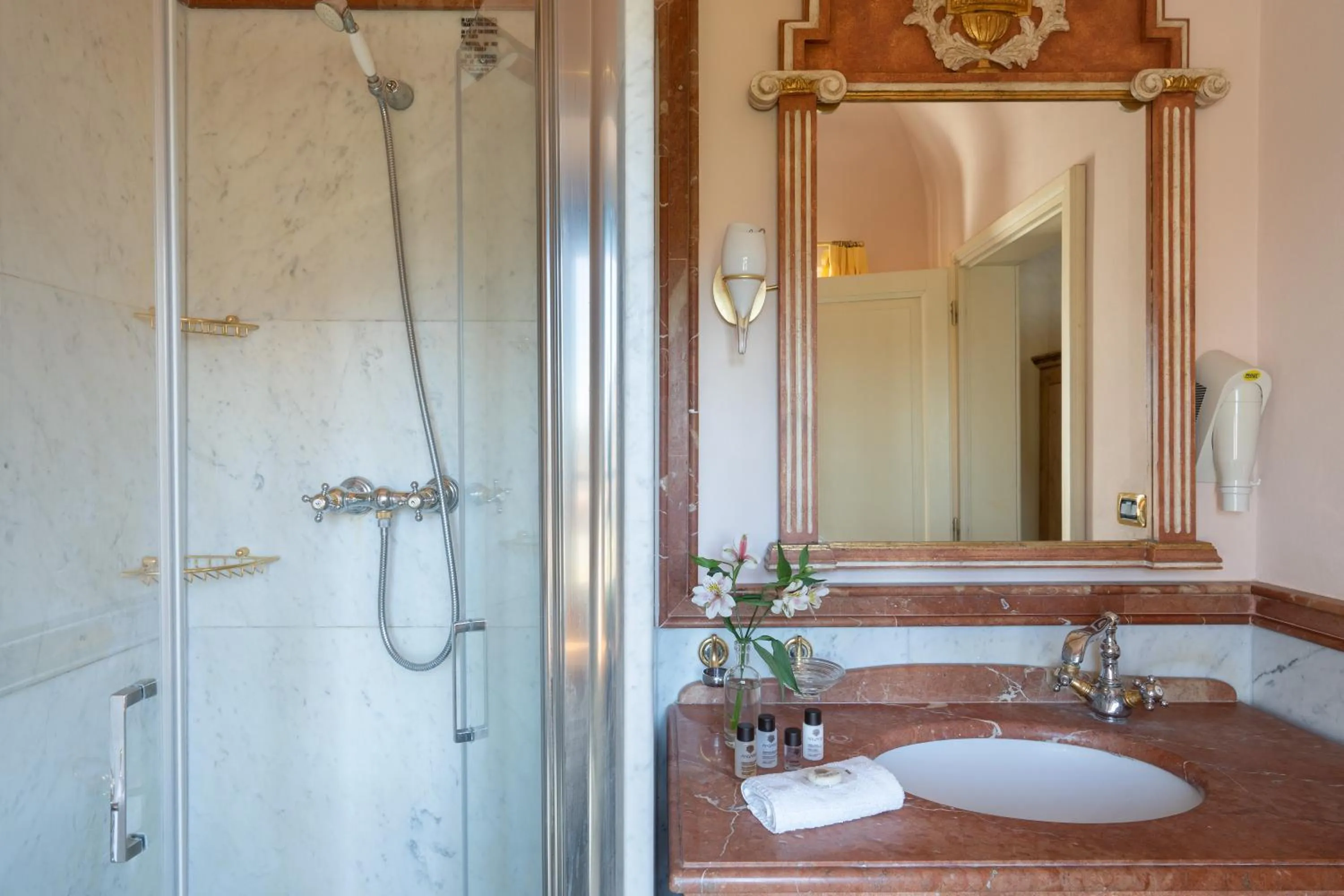 Bathroom in Relais Villa Bianca