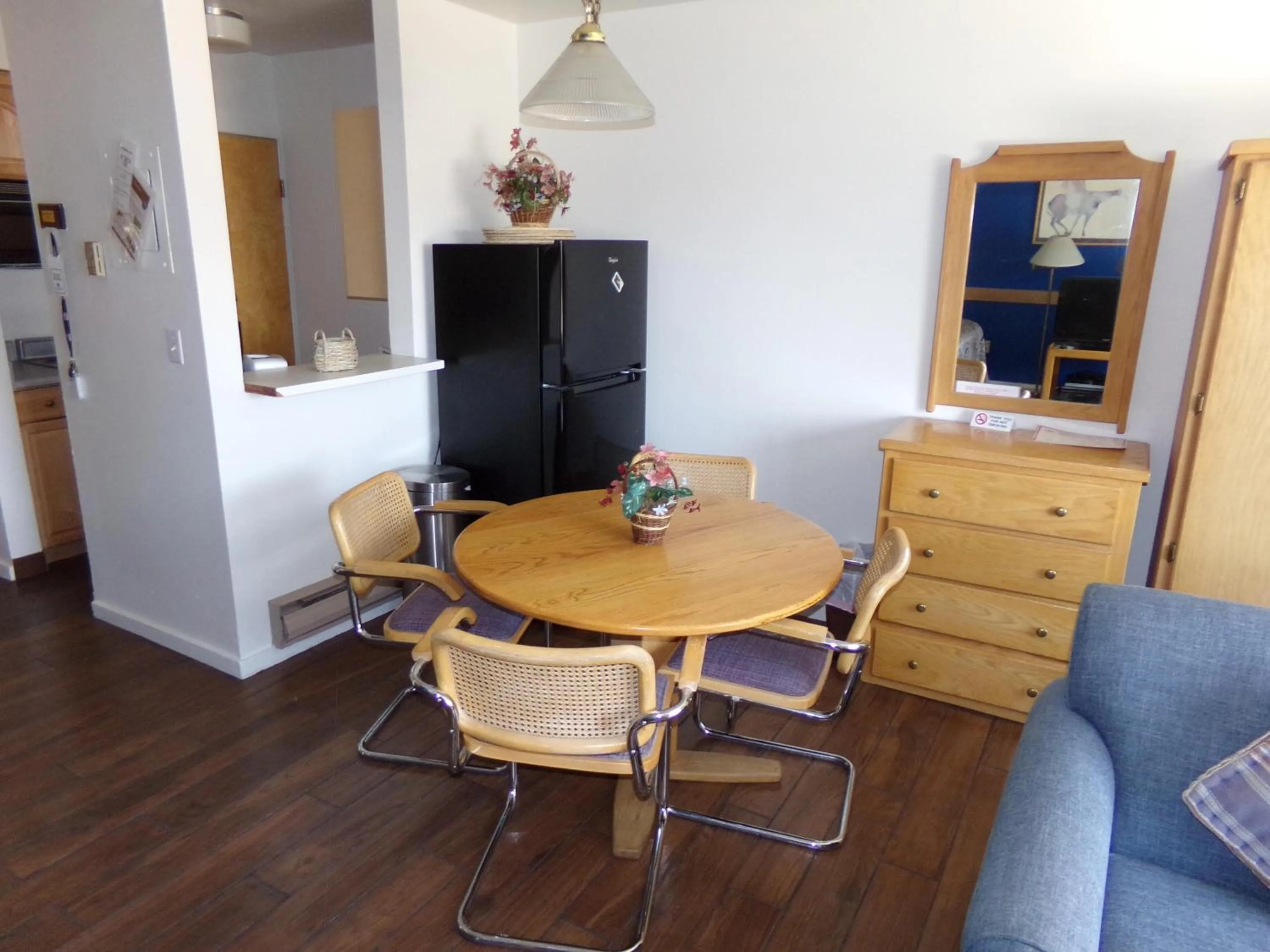 Kitchen or kitchenette in Edgewater Studio 1 Bath EWJP