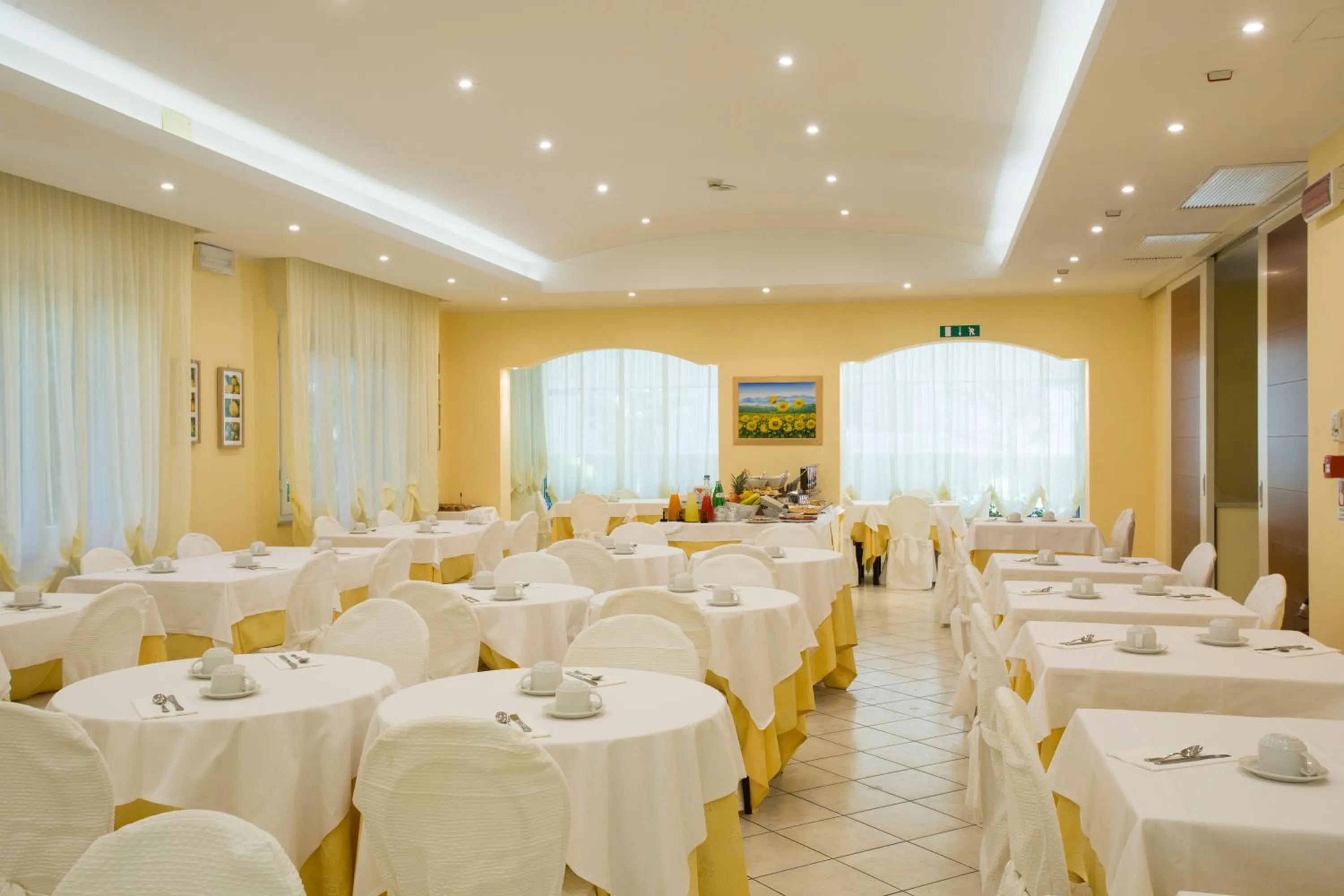 Restaurant/places to eat in Hotel Cannes - in pieno centro