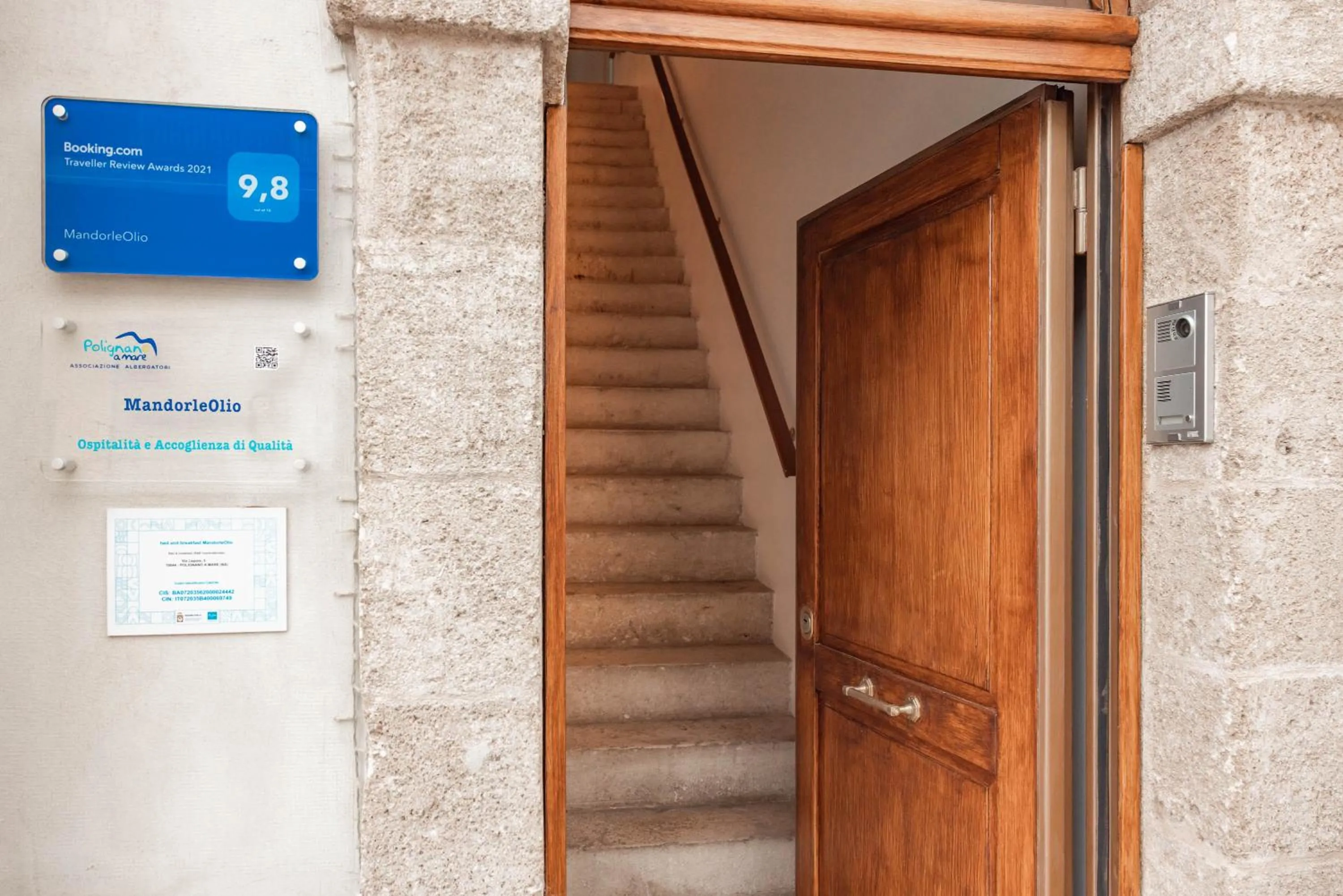 Property building in MandorleOlio