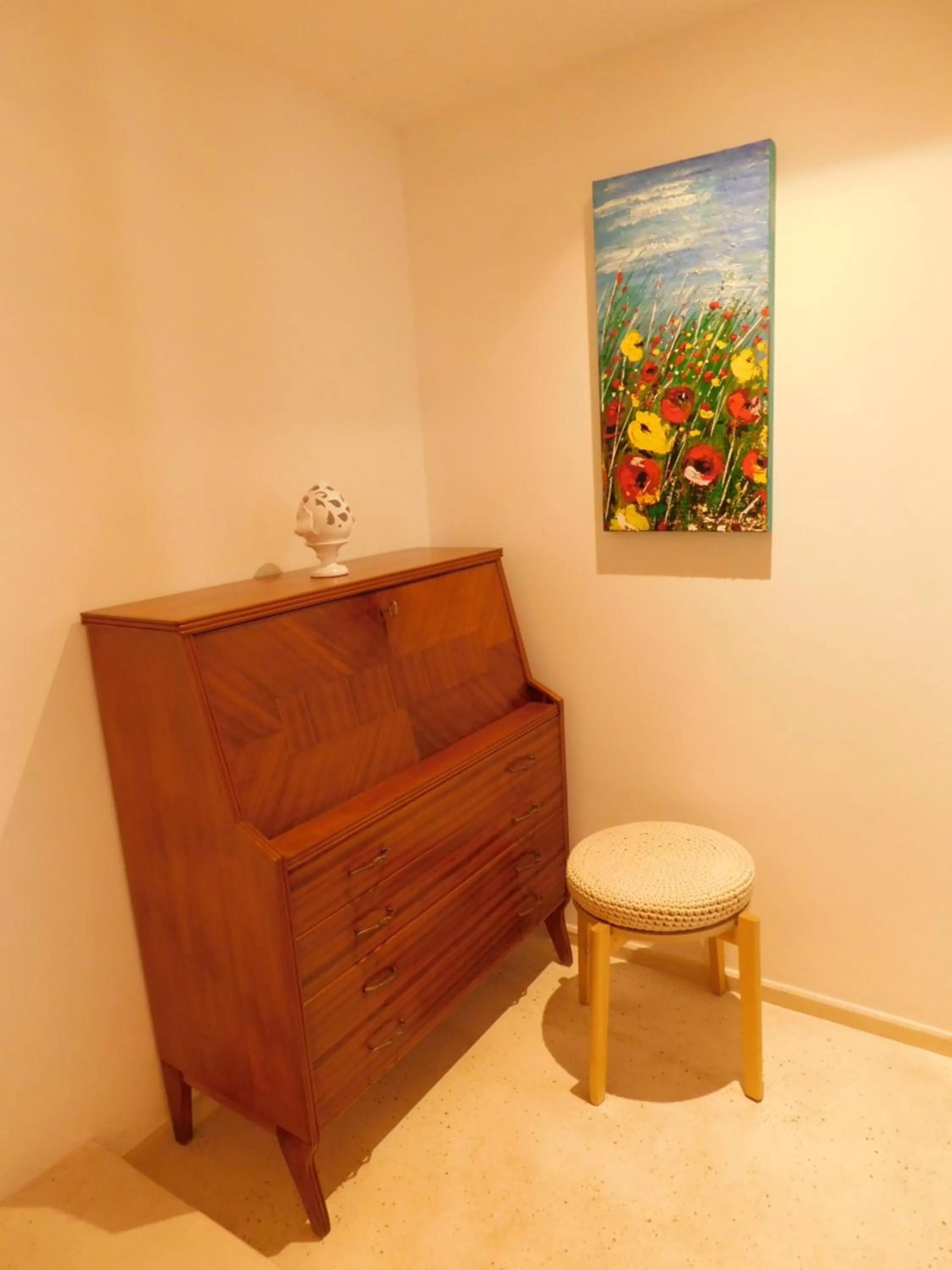 hair dresser in MandorleOlio