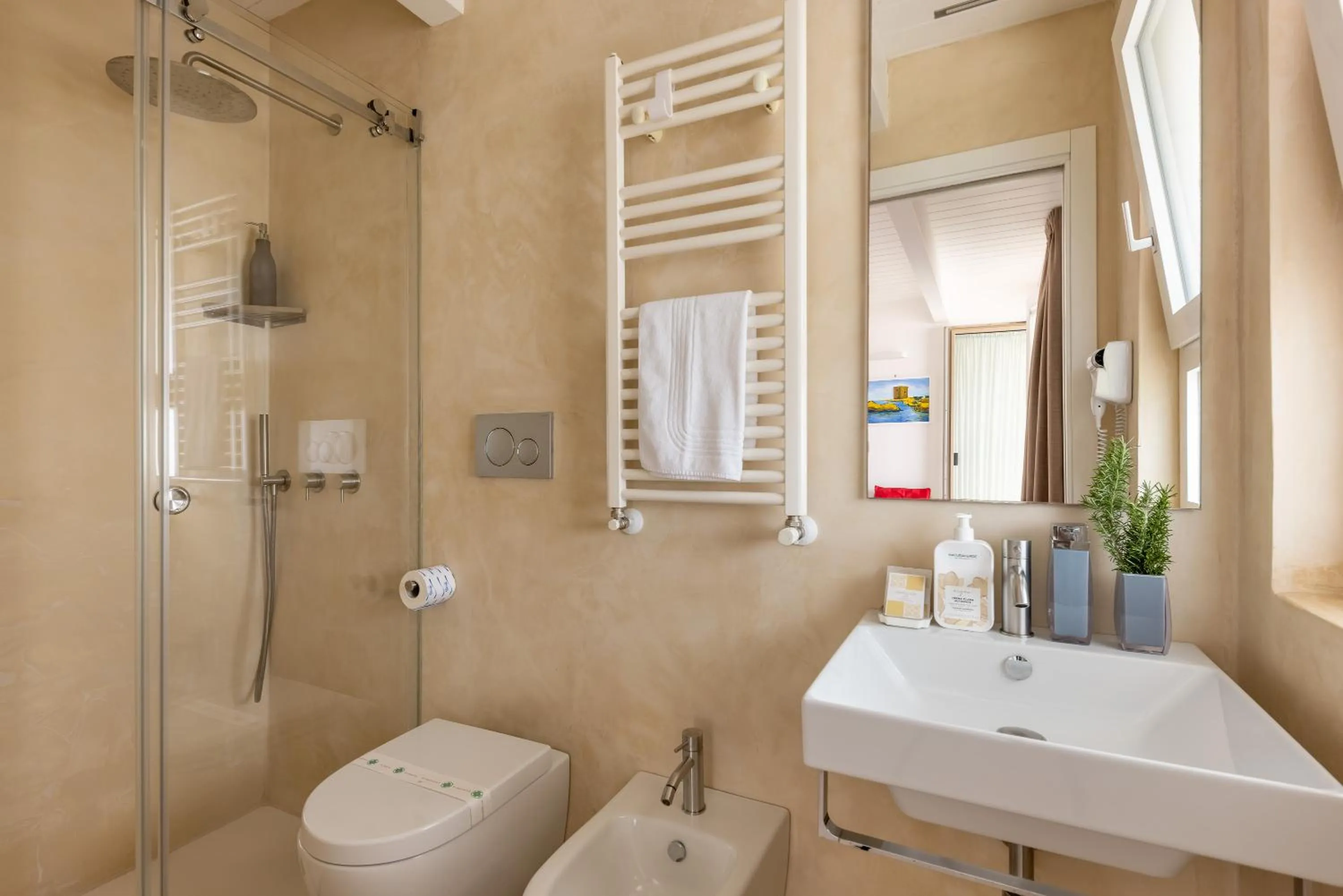 Shower in MandorleOlio