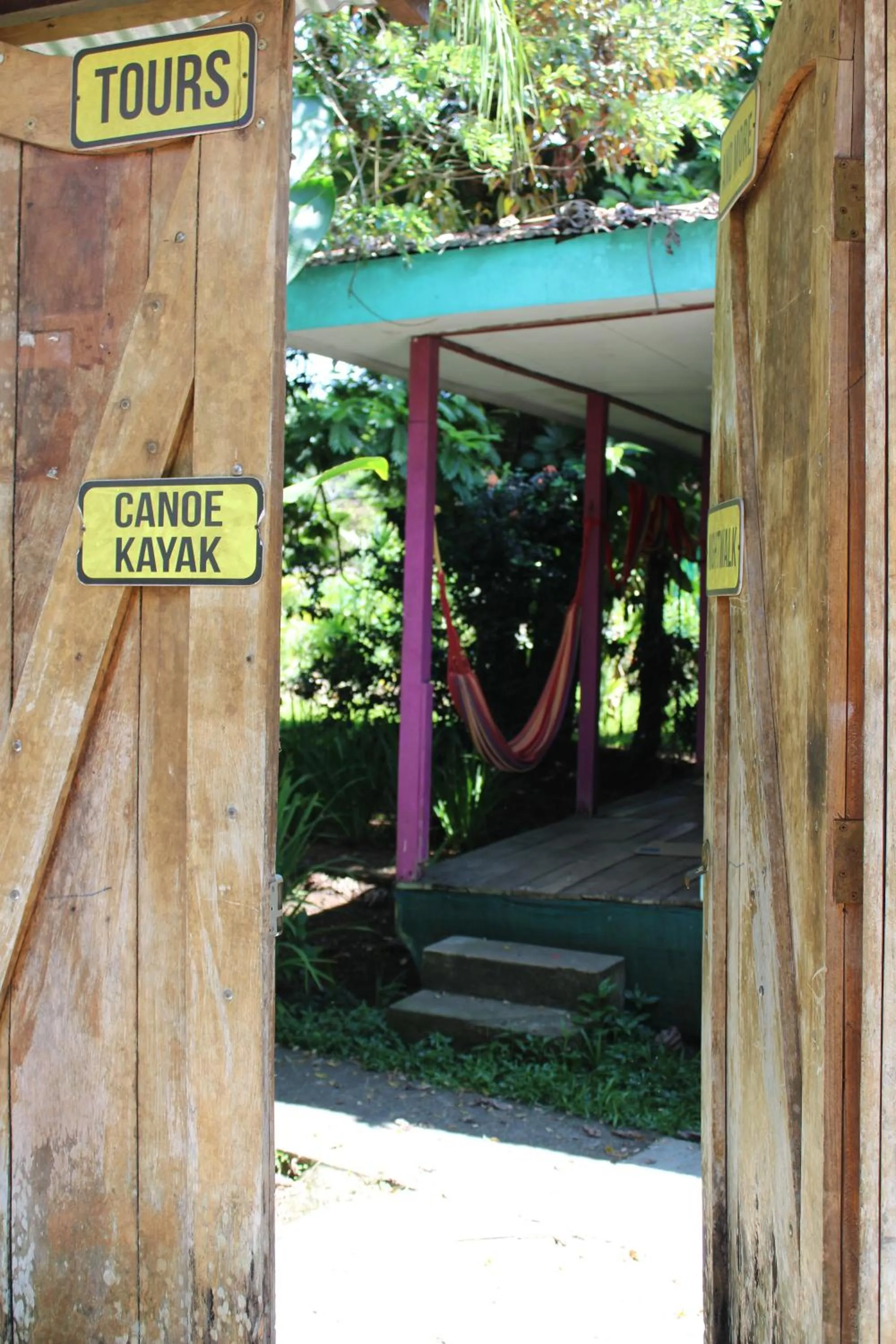 Facade/entrance in Cabinas Tortuguero