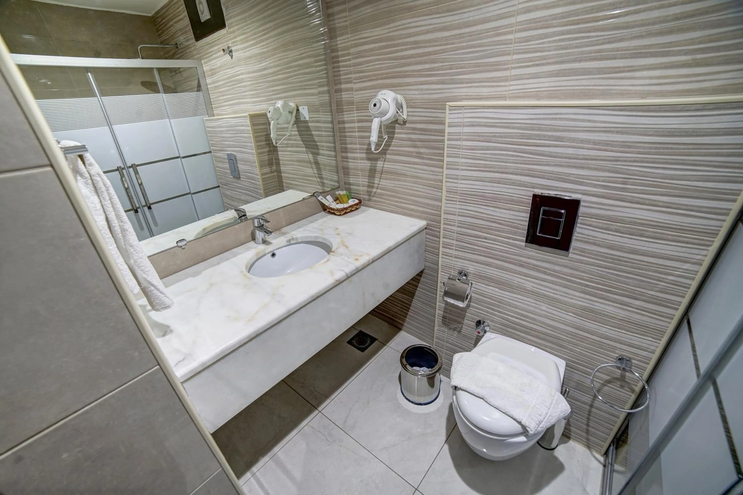 Bathroom in Nairoukh Hotel Aqaba