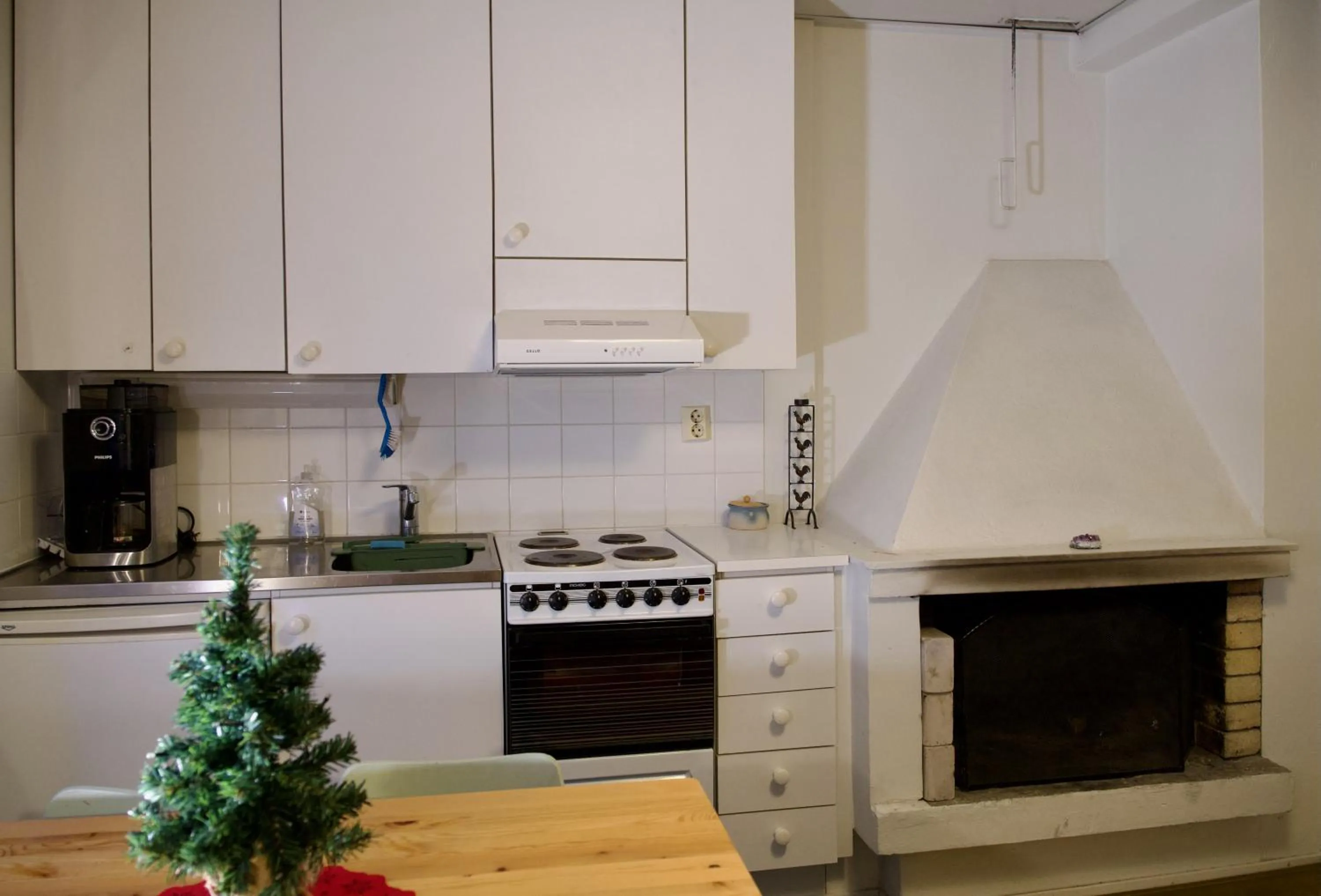 Kitchen or kitchenette in Taigaschool Eco Hotel