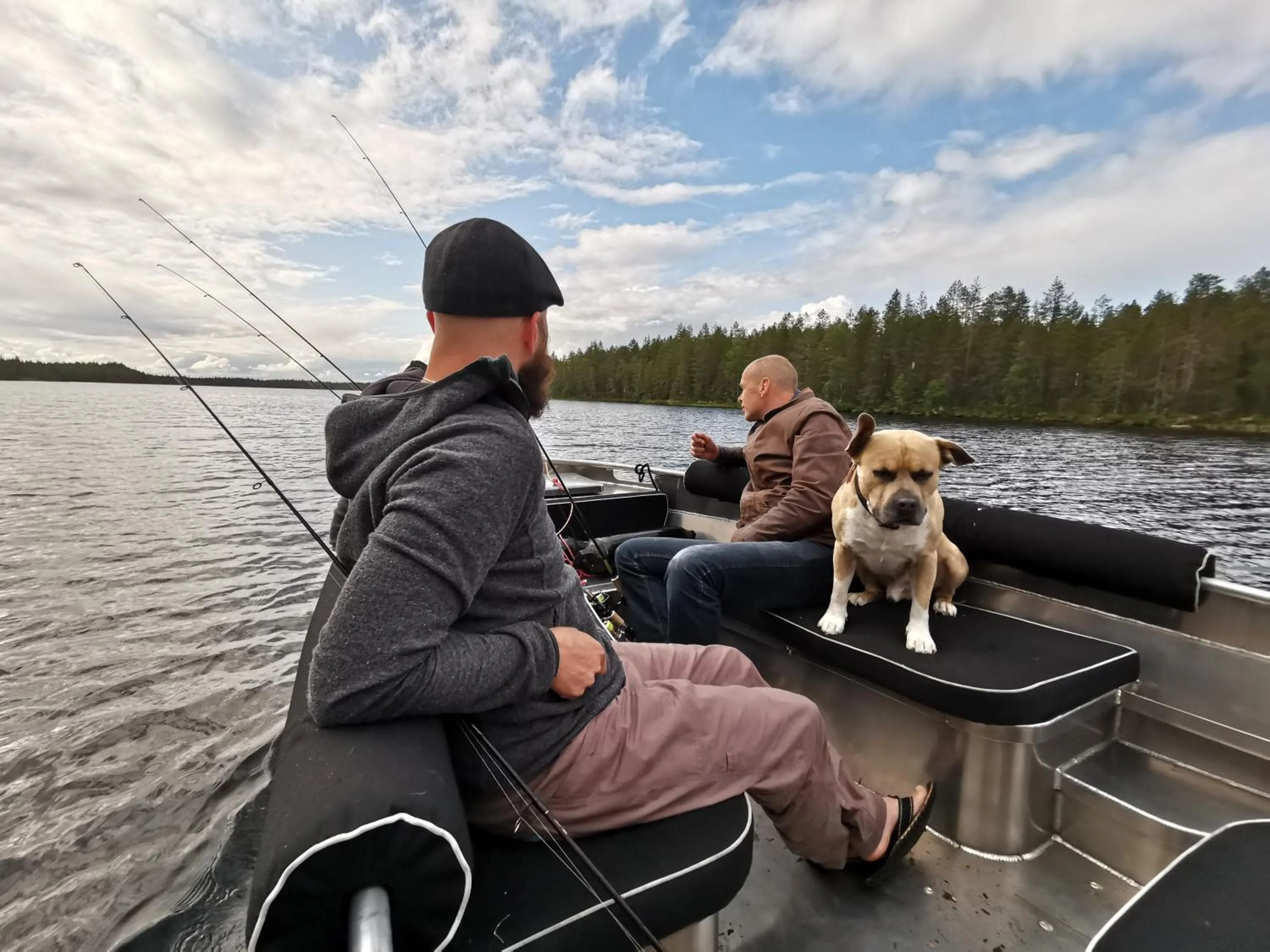 Fishing in Taigaschool Eco Hotel
