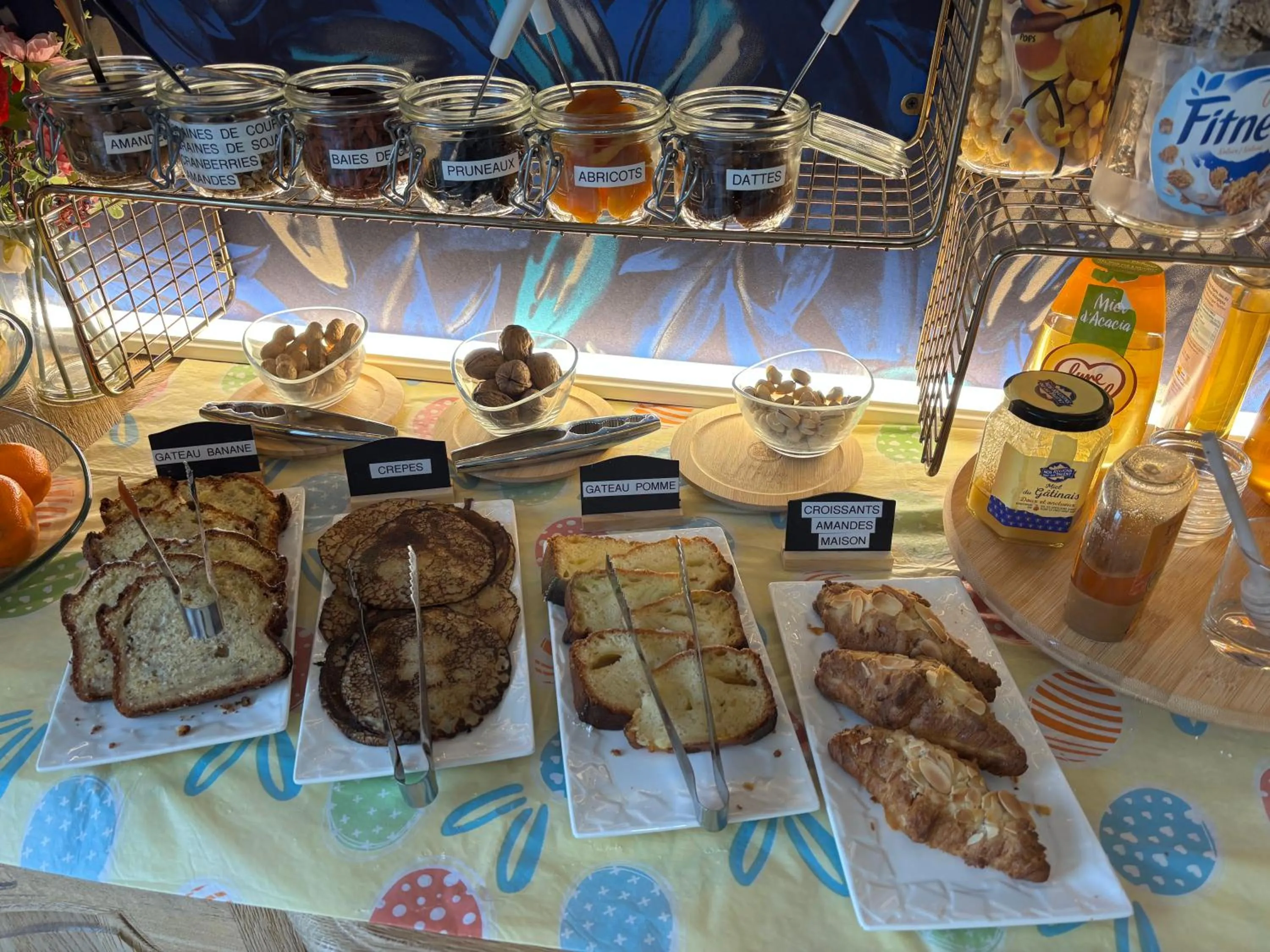 Breakfast in Contact hôtel - Hôtel Les Bleuets & SPA