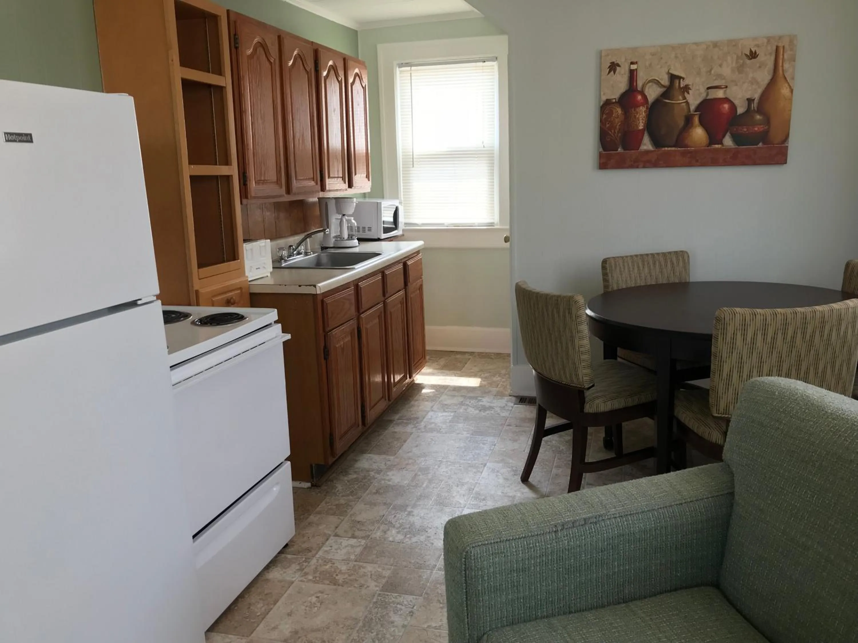 Coffee/tea facilities in Mallard Apartments