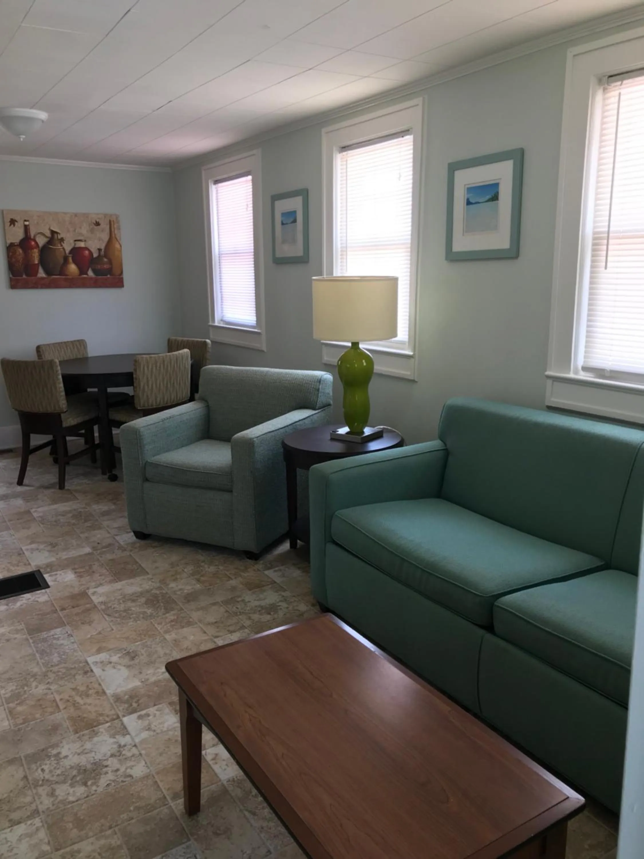 Living room in Mallard Apartments