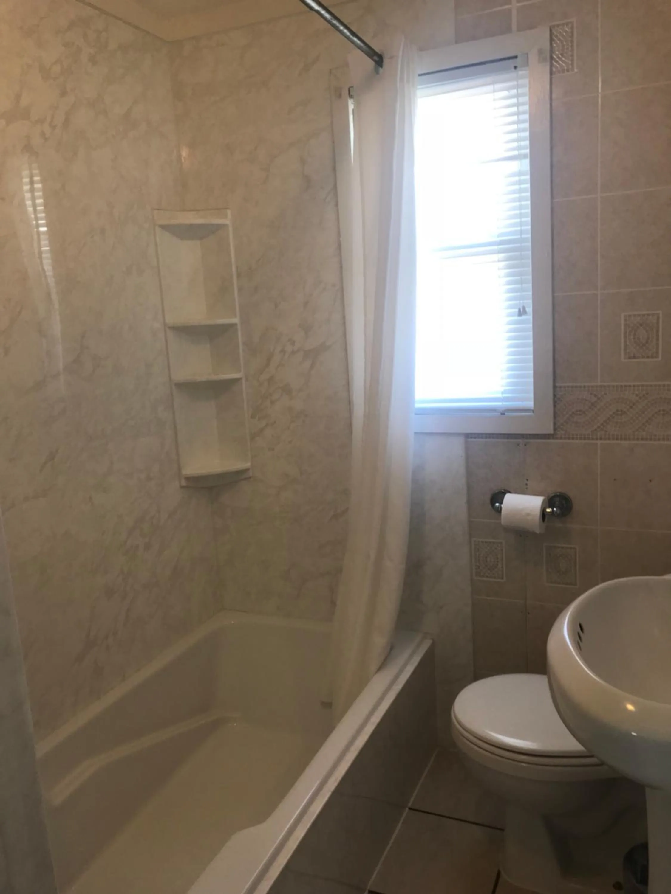 Shower in Mallard Apartments