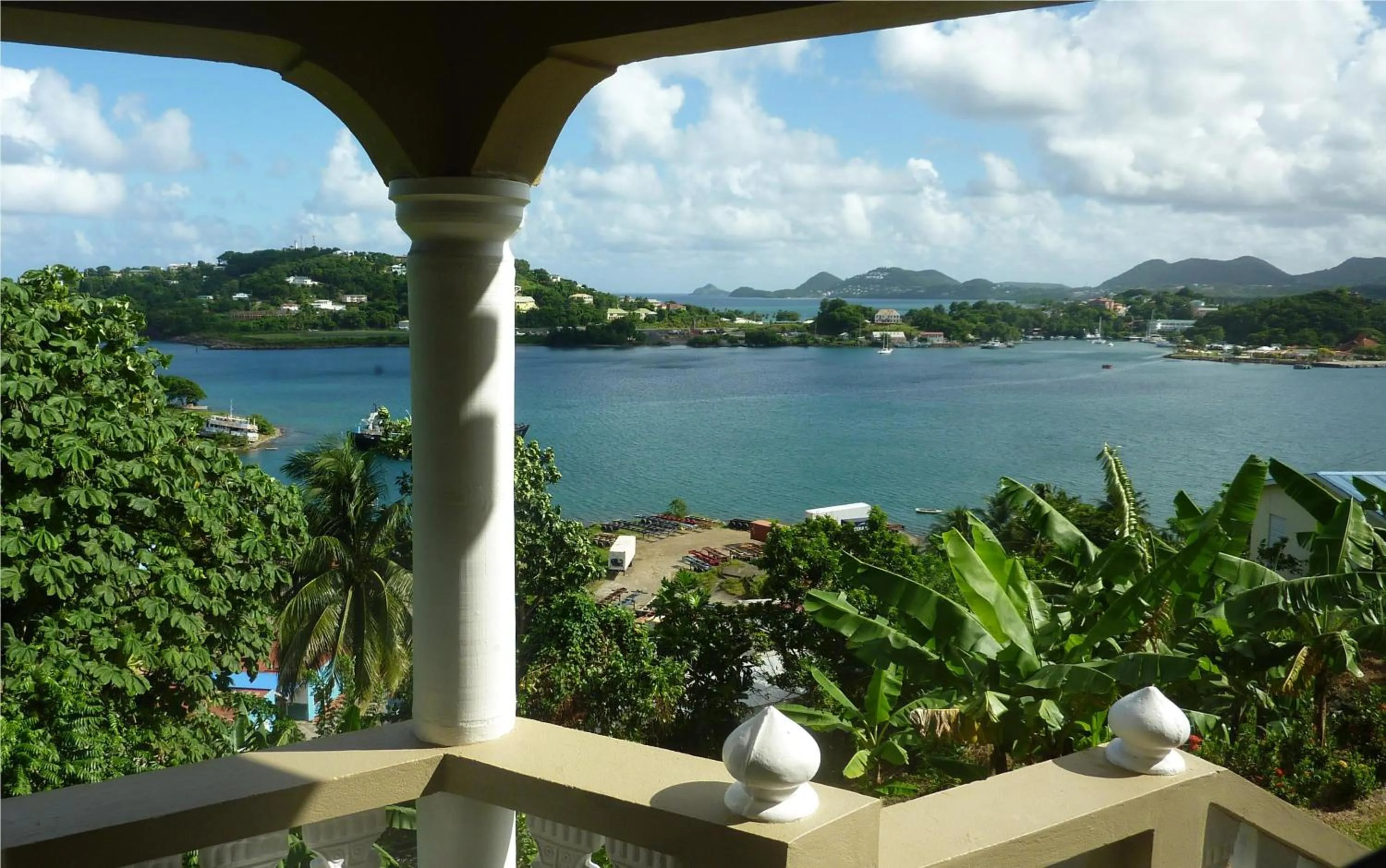 Superior One or Two-Bedroom Apartment in Bayside Villa St. Lucia