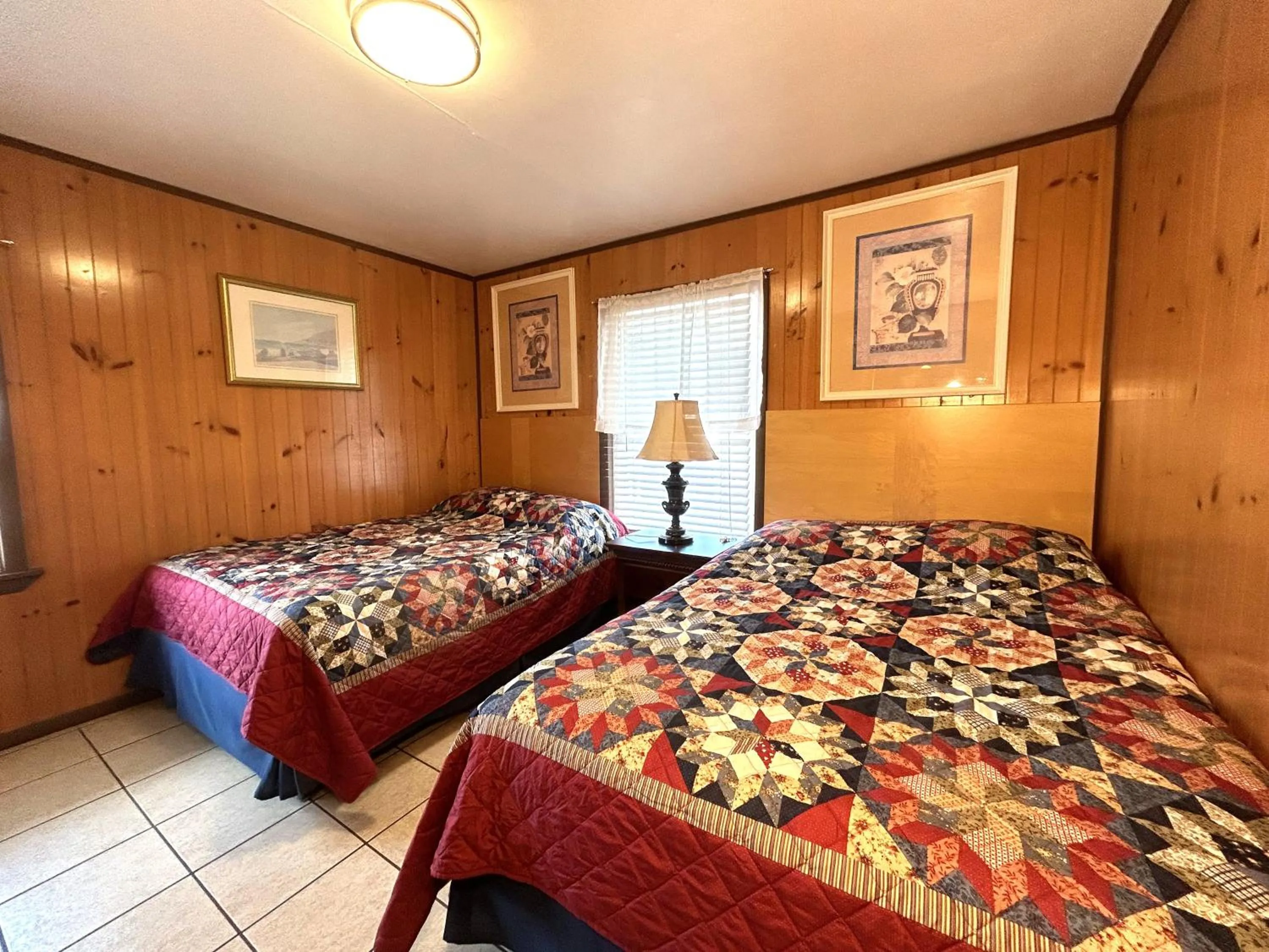 Photo of the whole room, Bed in Wilmington Terrace