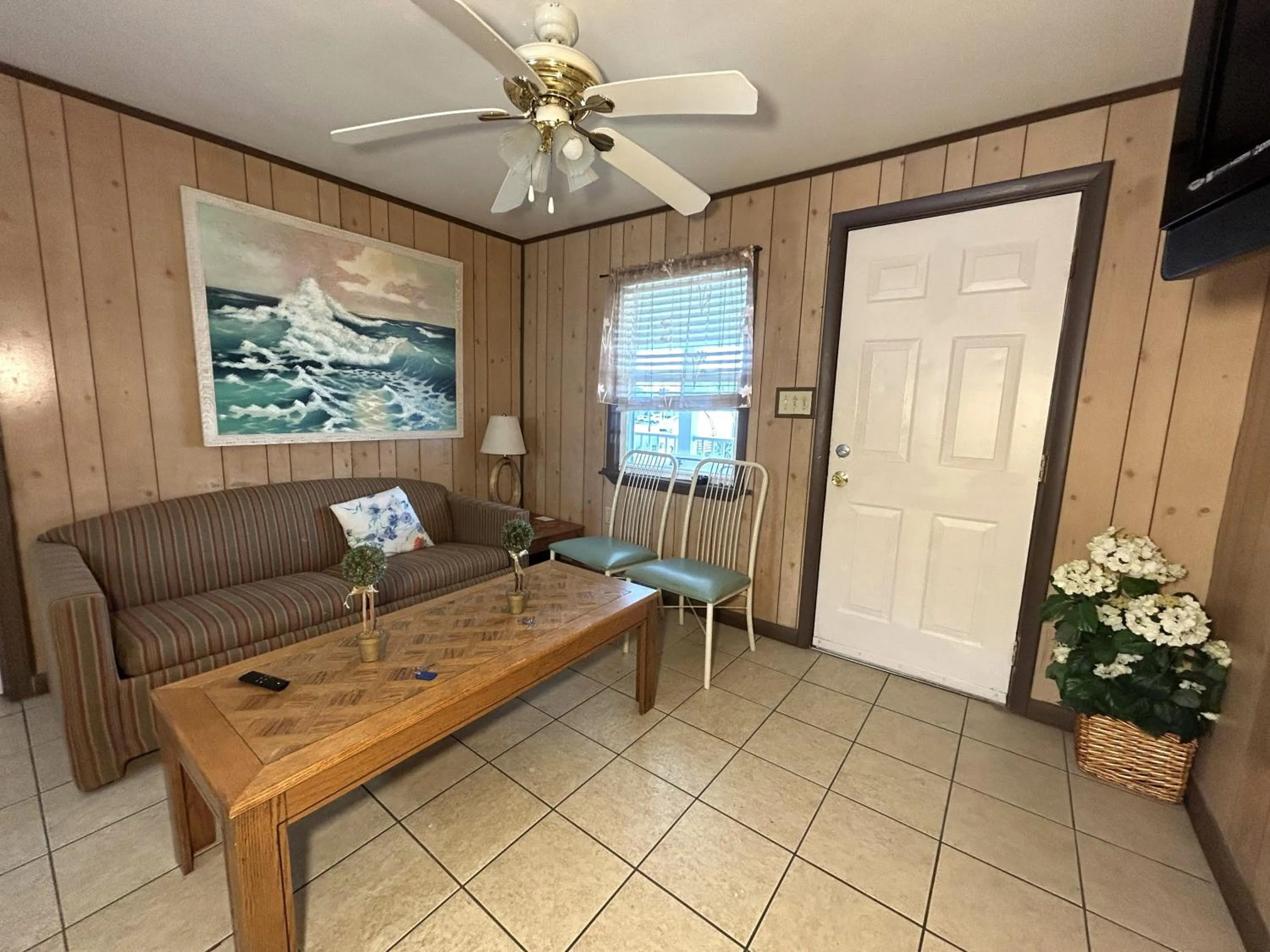 Seating area in Wilmington Terrace